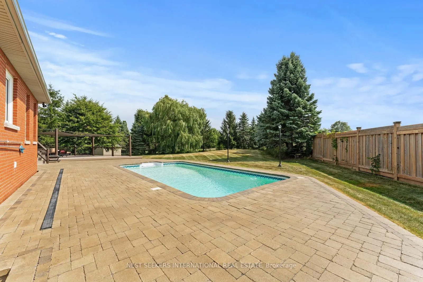 42 Witherspoon Way