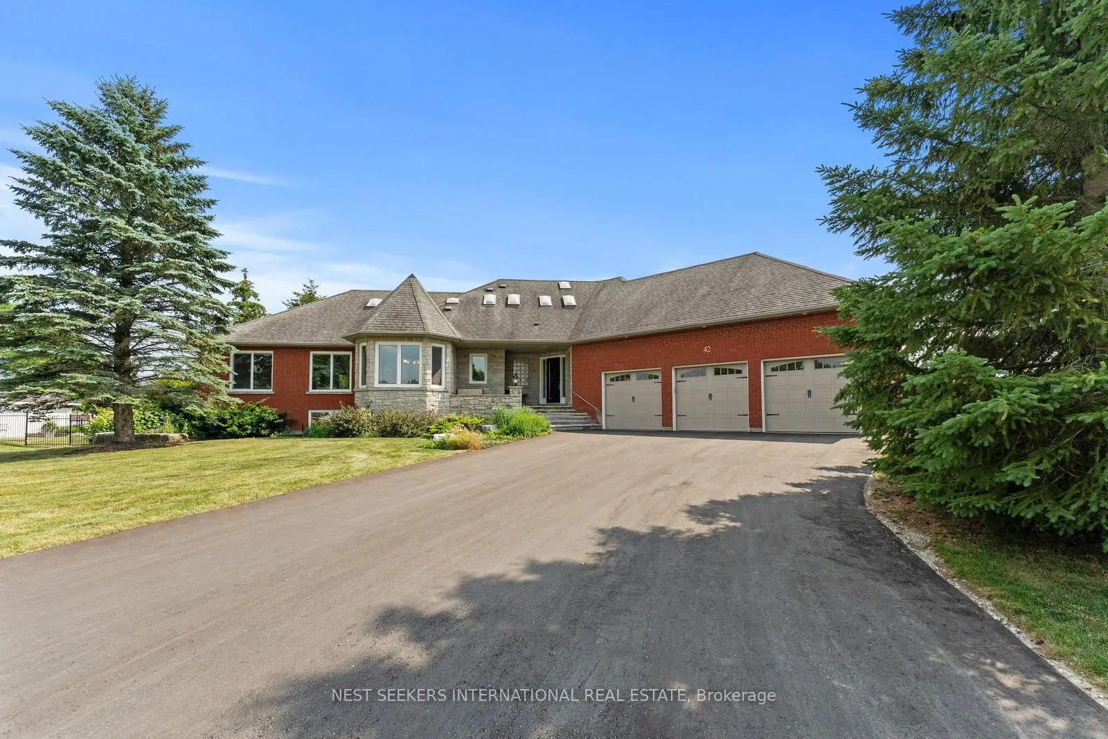 42 Witherspoon Way