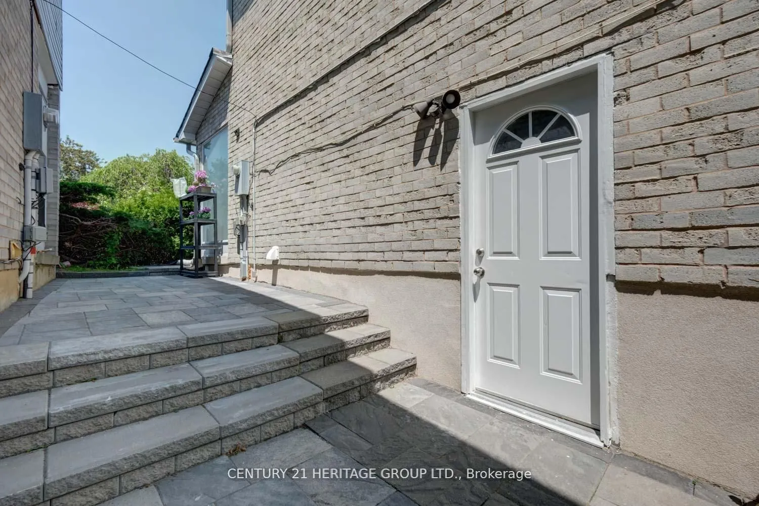 19 Bingham Street