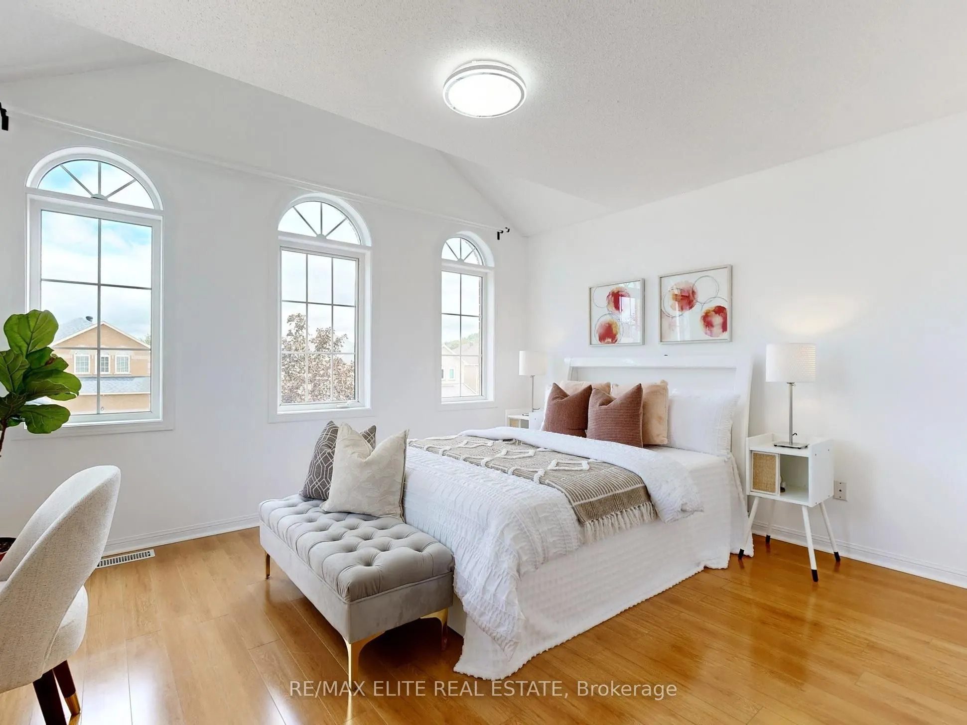 18 Sapphire Drive