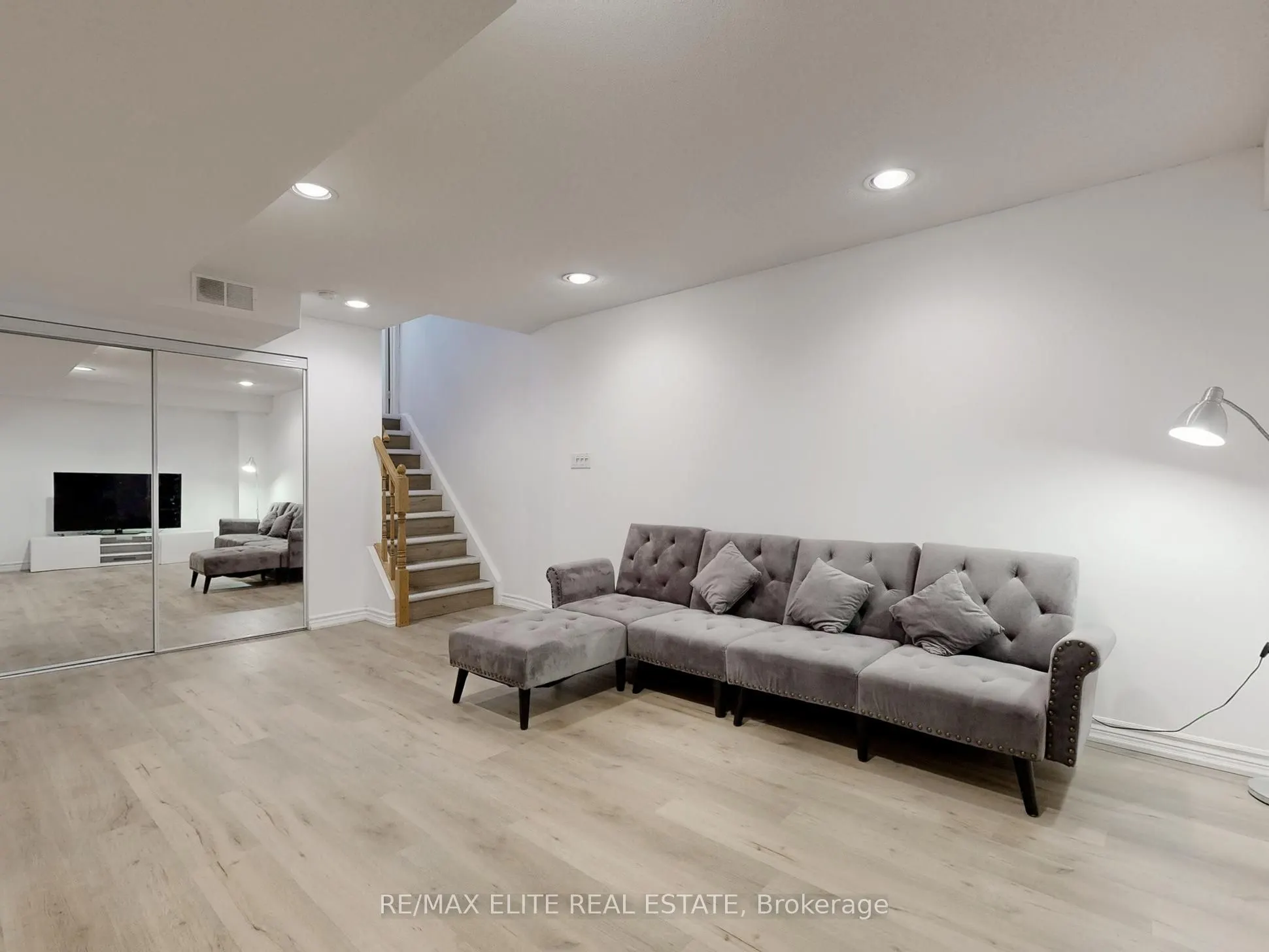 18 Sapphire Drive