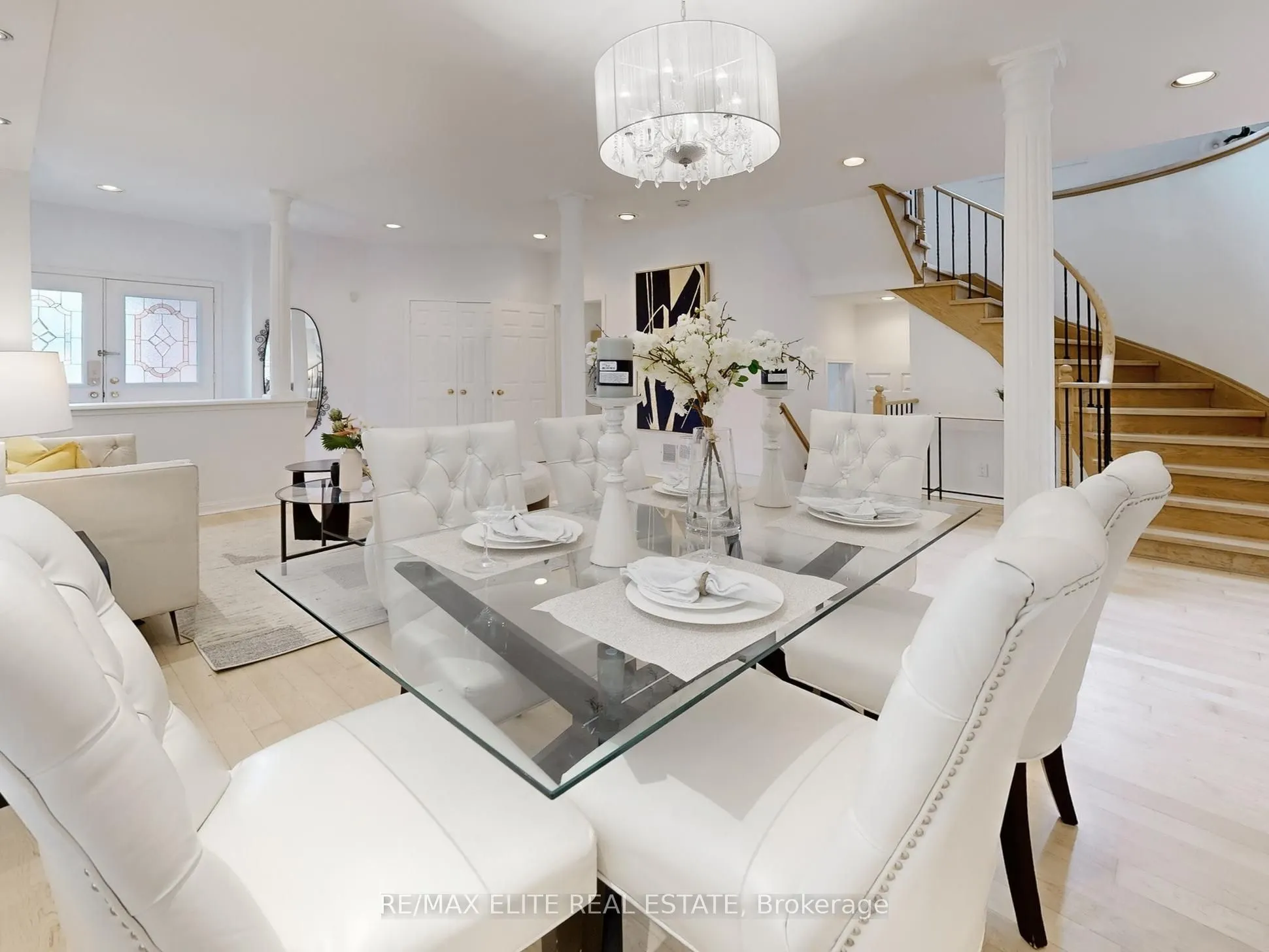 18 Sapphire Drive