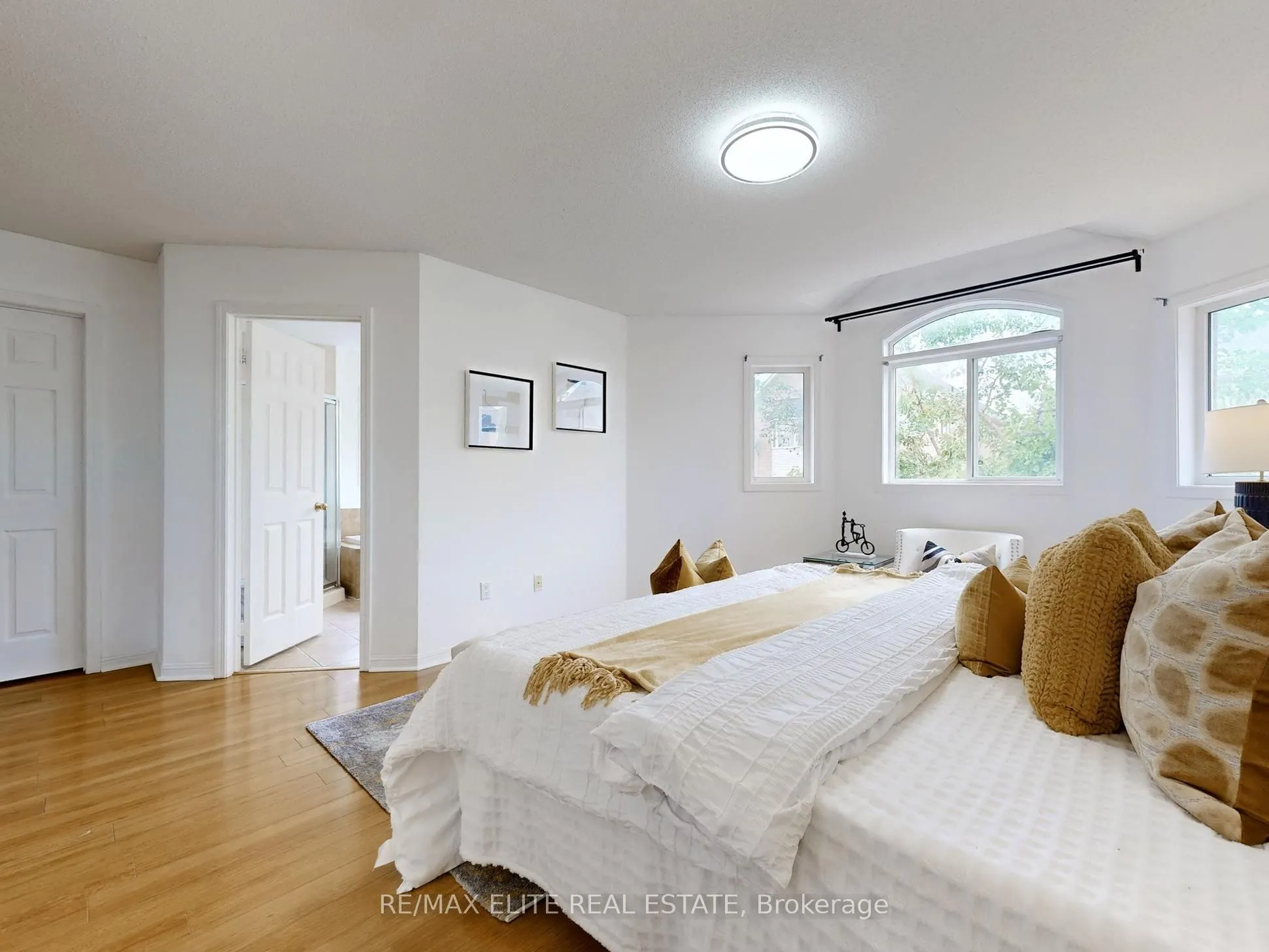 18 Sapphire Drive