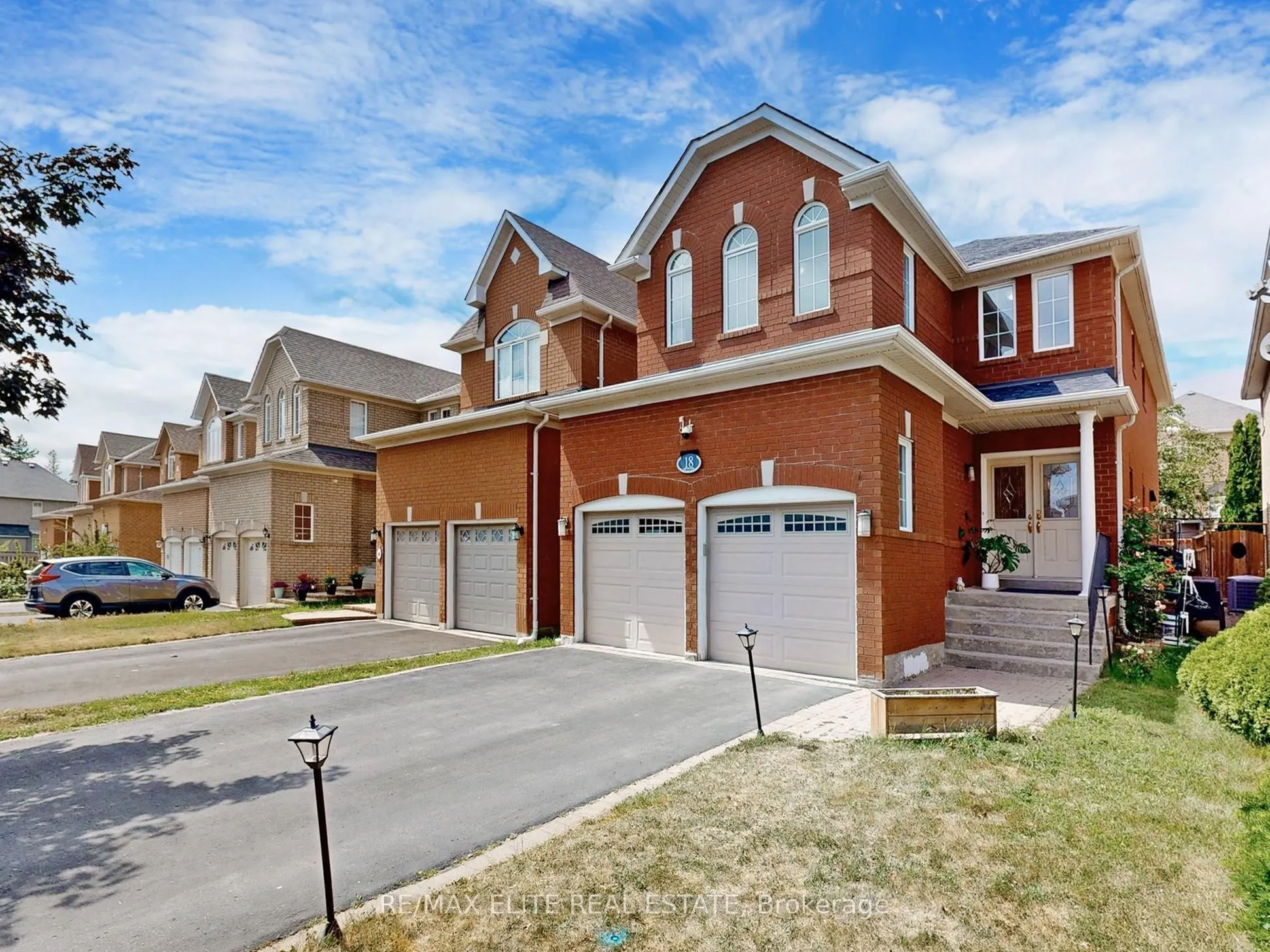 18 Sapphire Drive