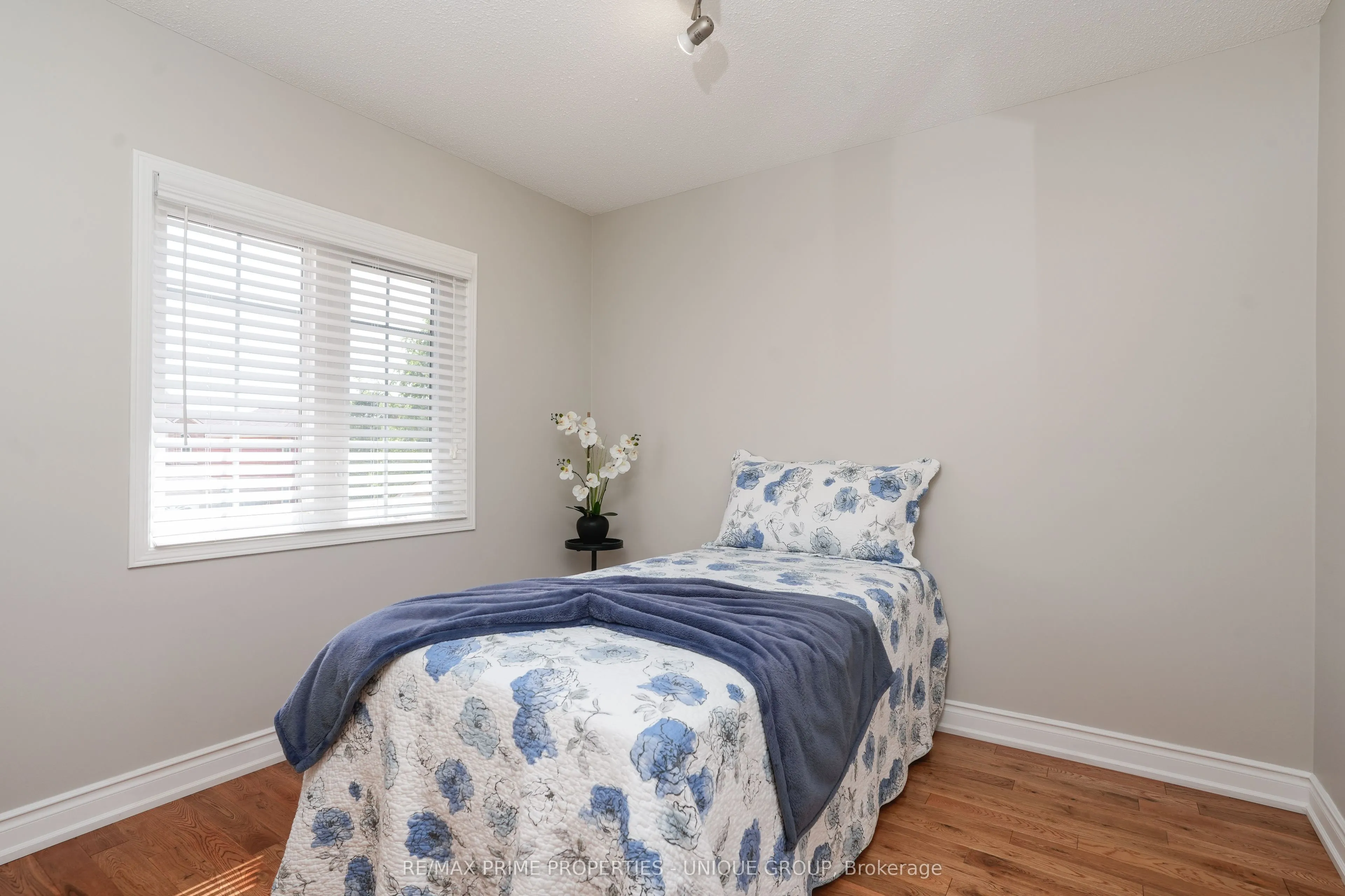 81 DEIB Crescent