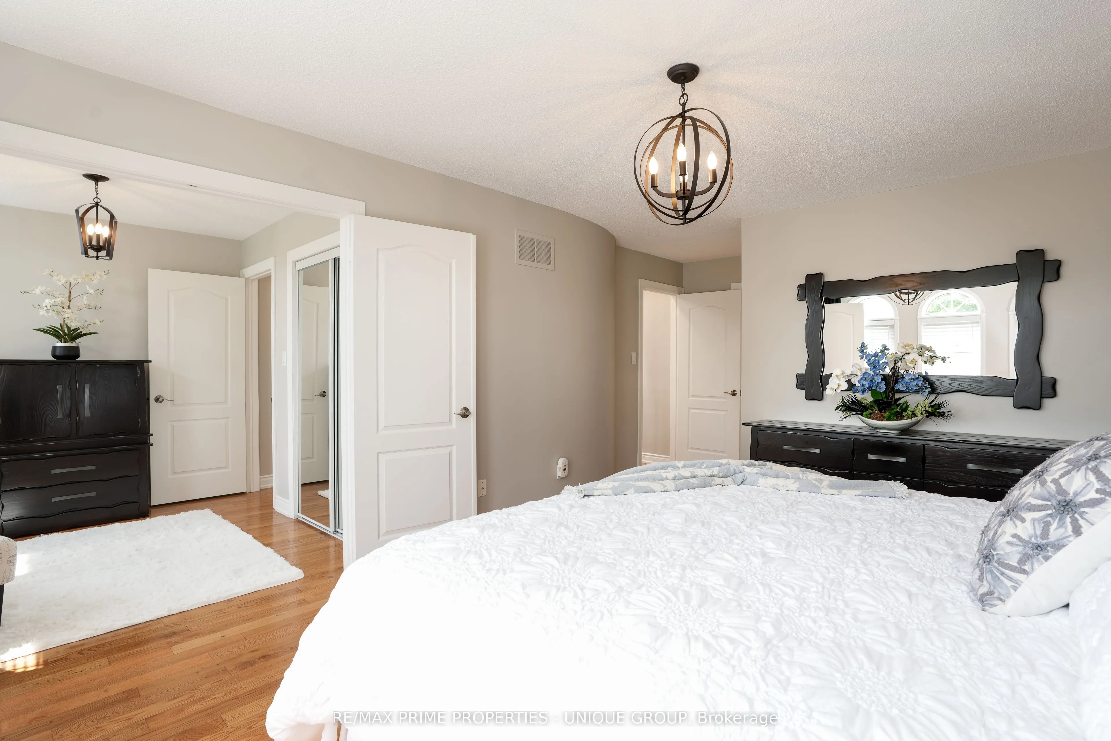 81 DEIB Crescent