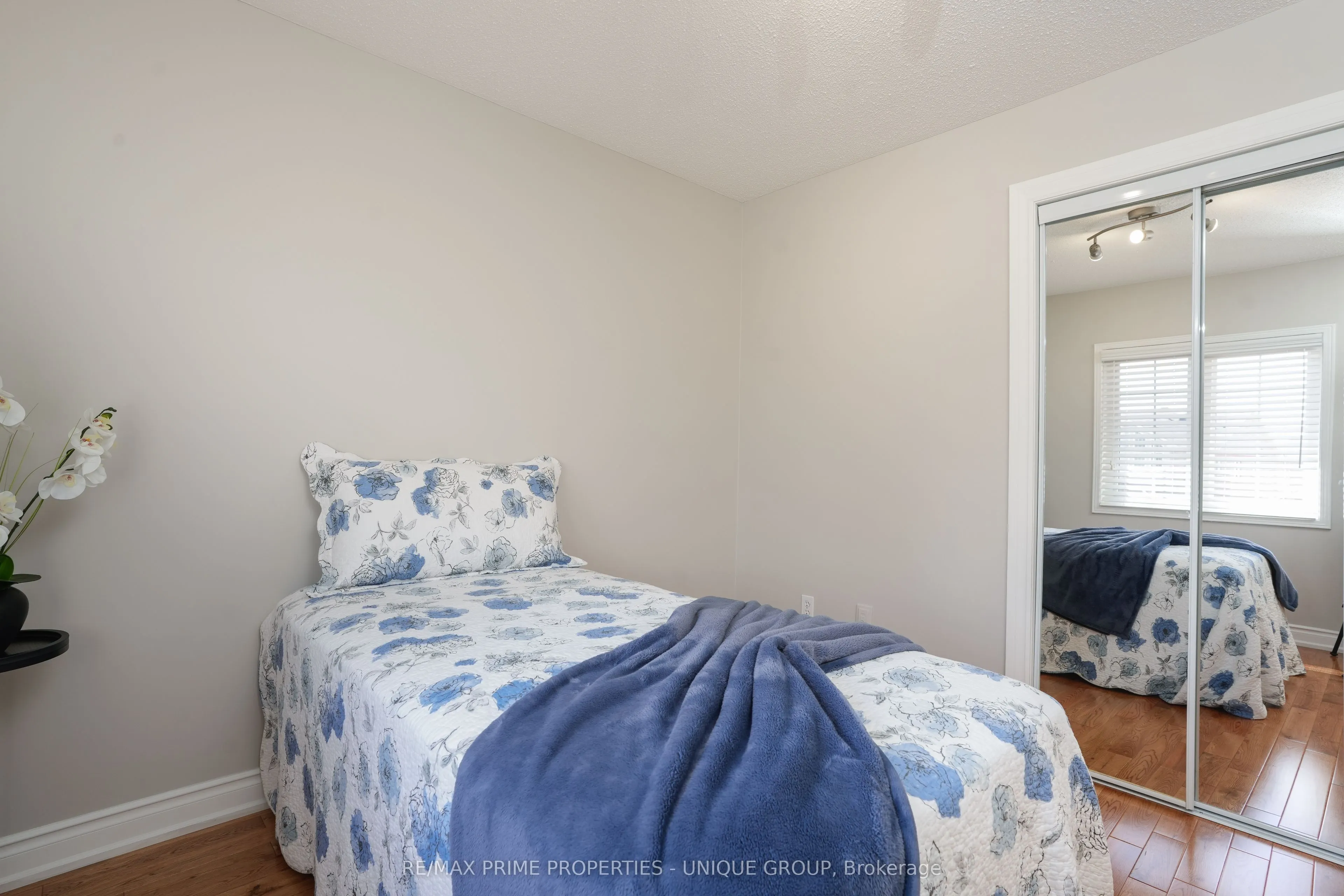 81 DEIB Crescent