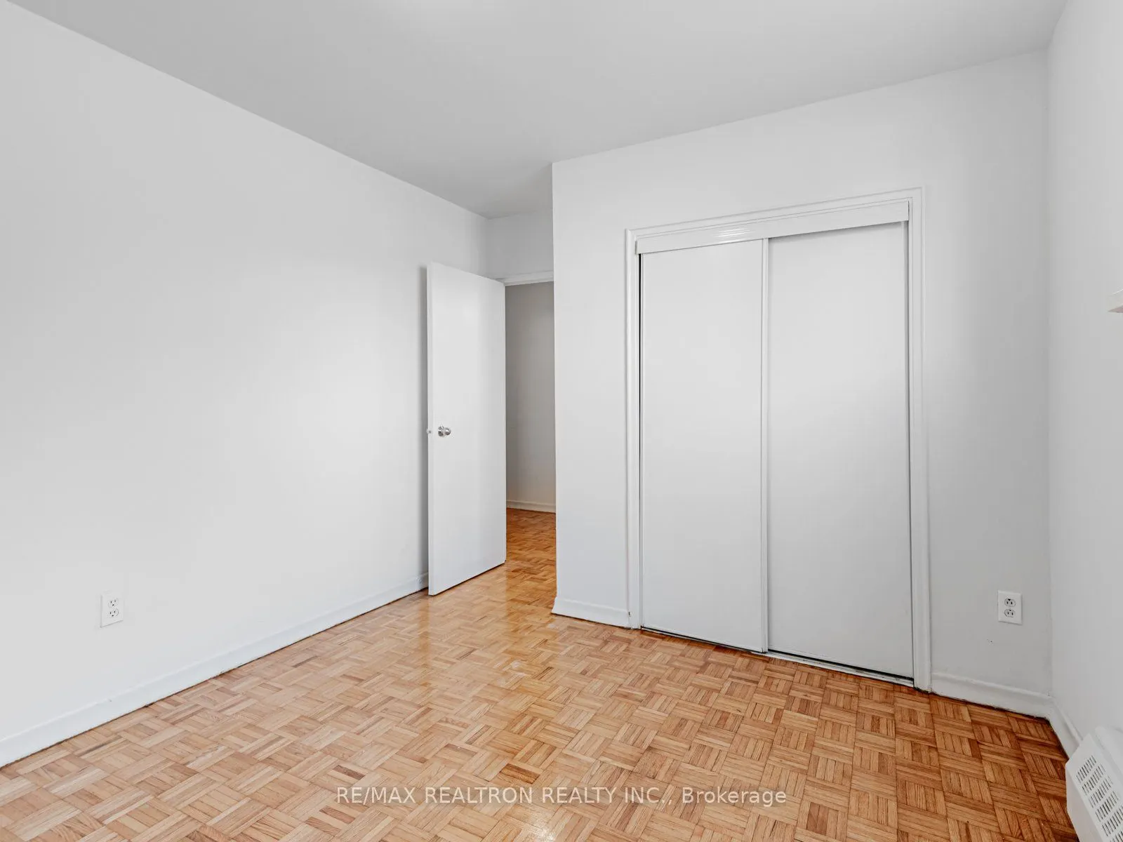 165 Colborne Avenue, #405