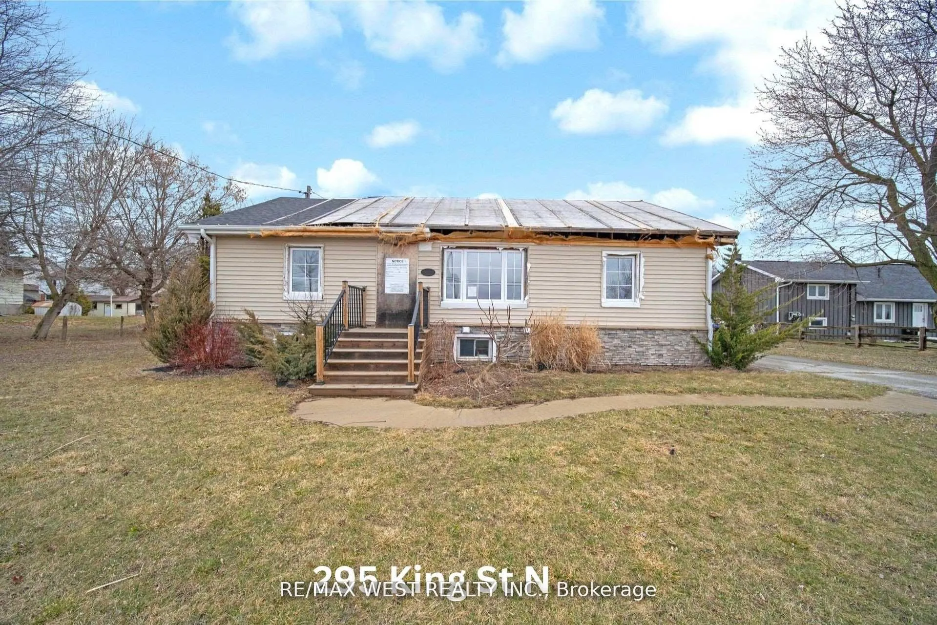 299&295 King Street N