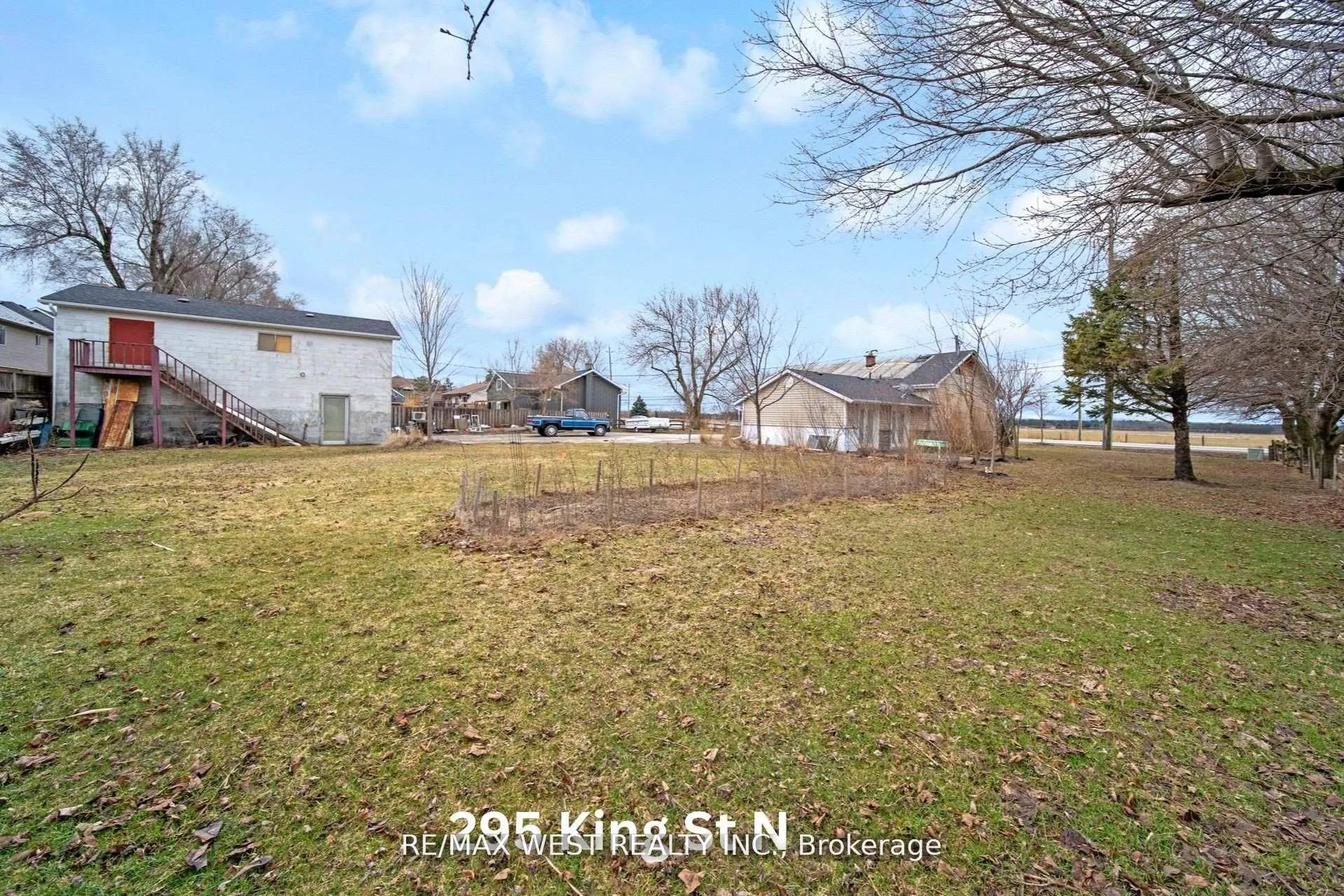 299&295 King Street N