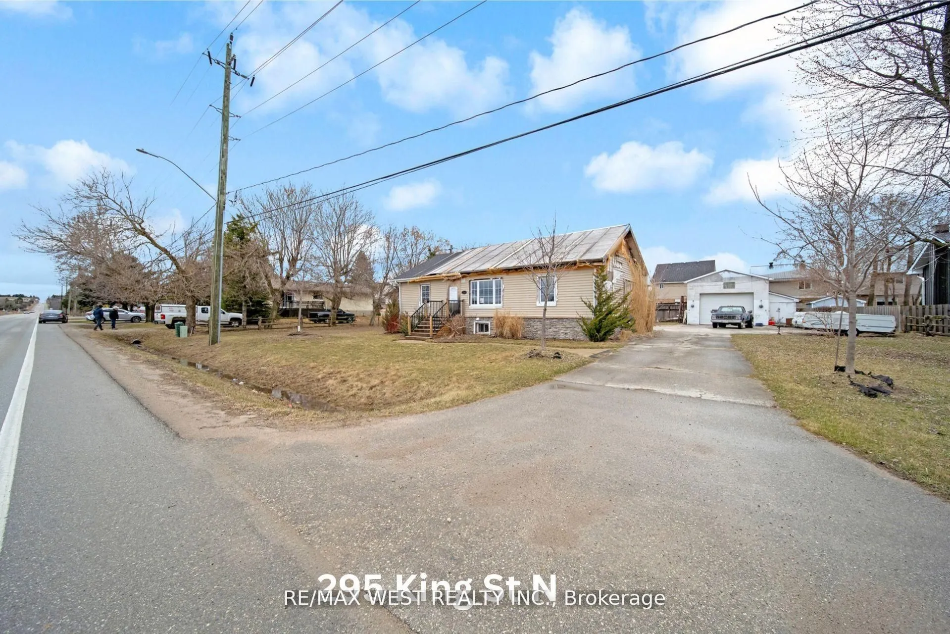 299&295 King Street N