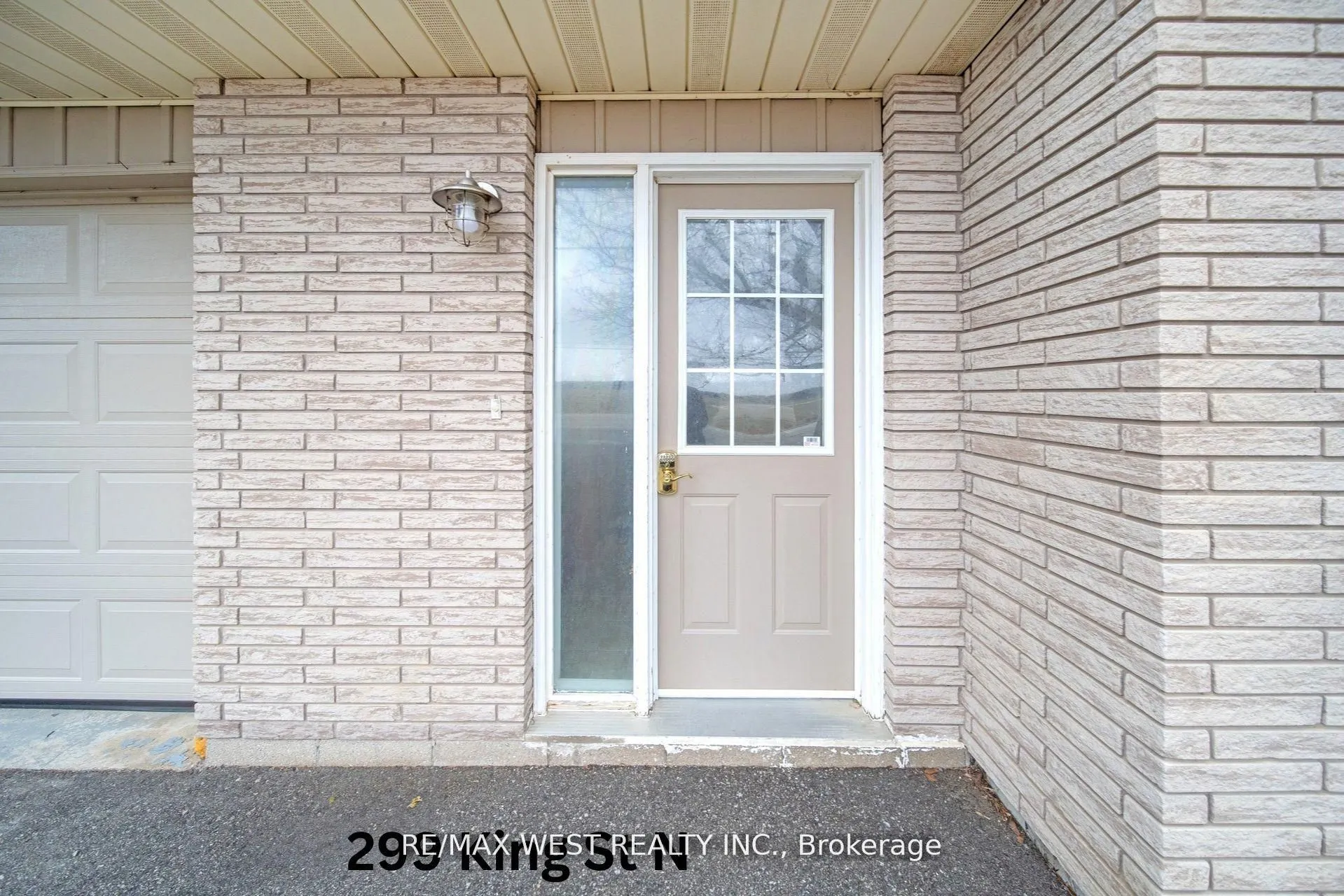 299&295 King Street N