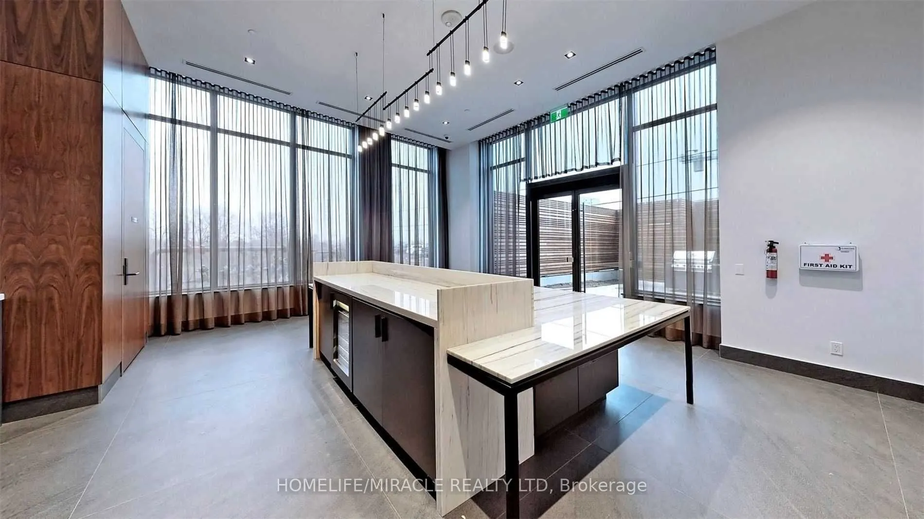 7895 Jane Street, #2914