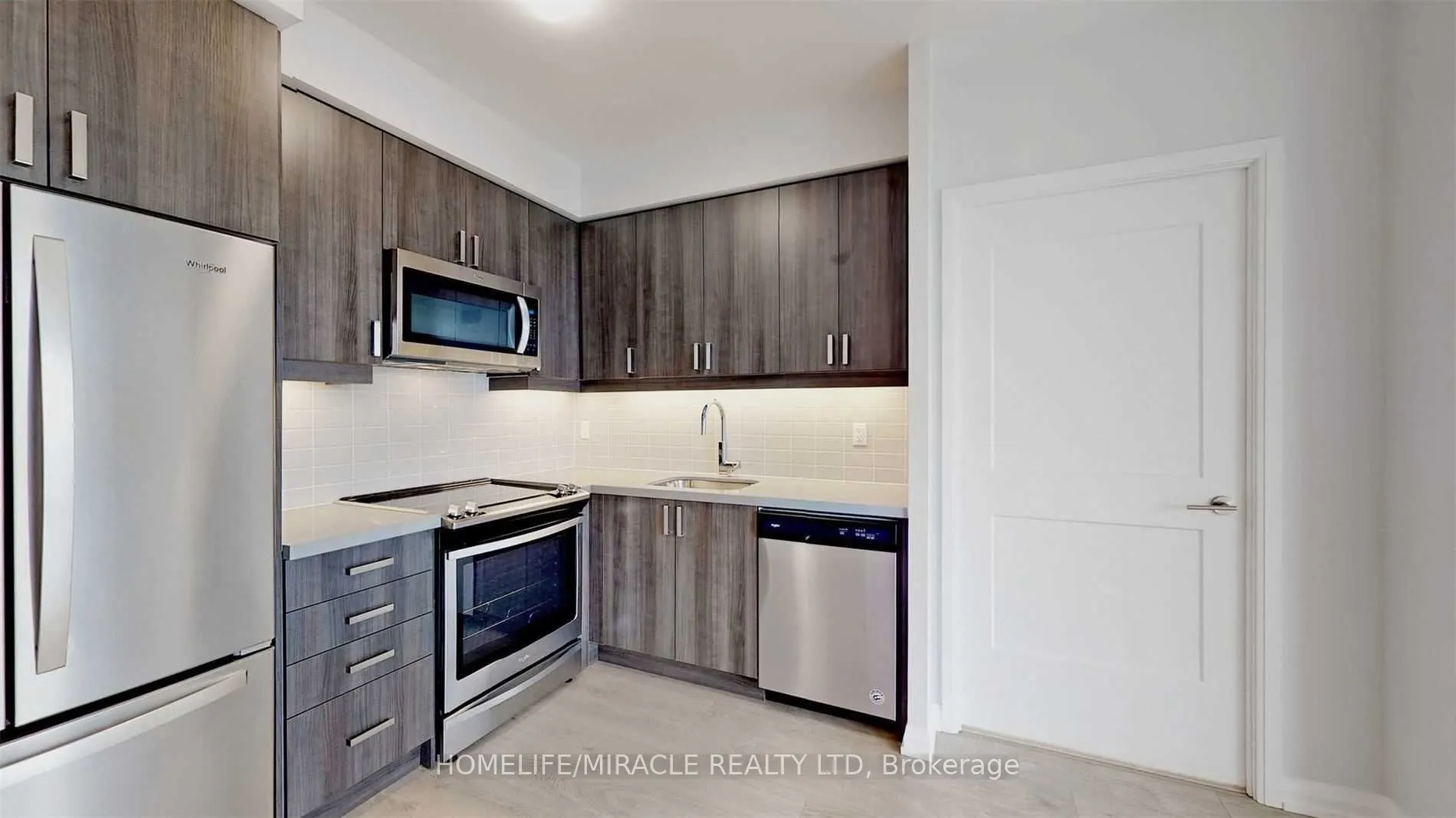 7895 Jane Street, #2914
