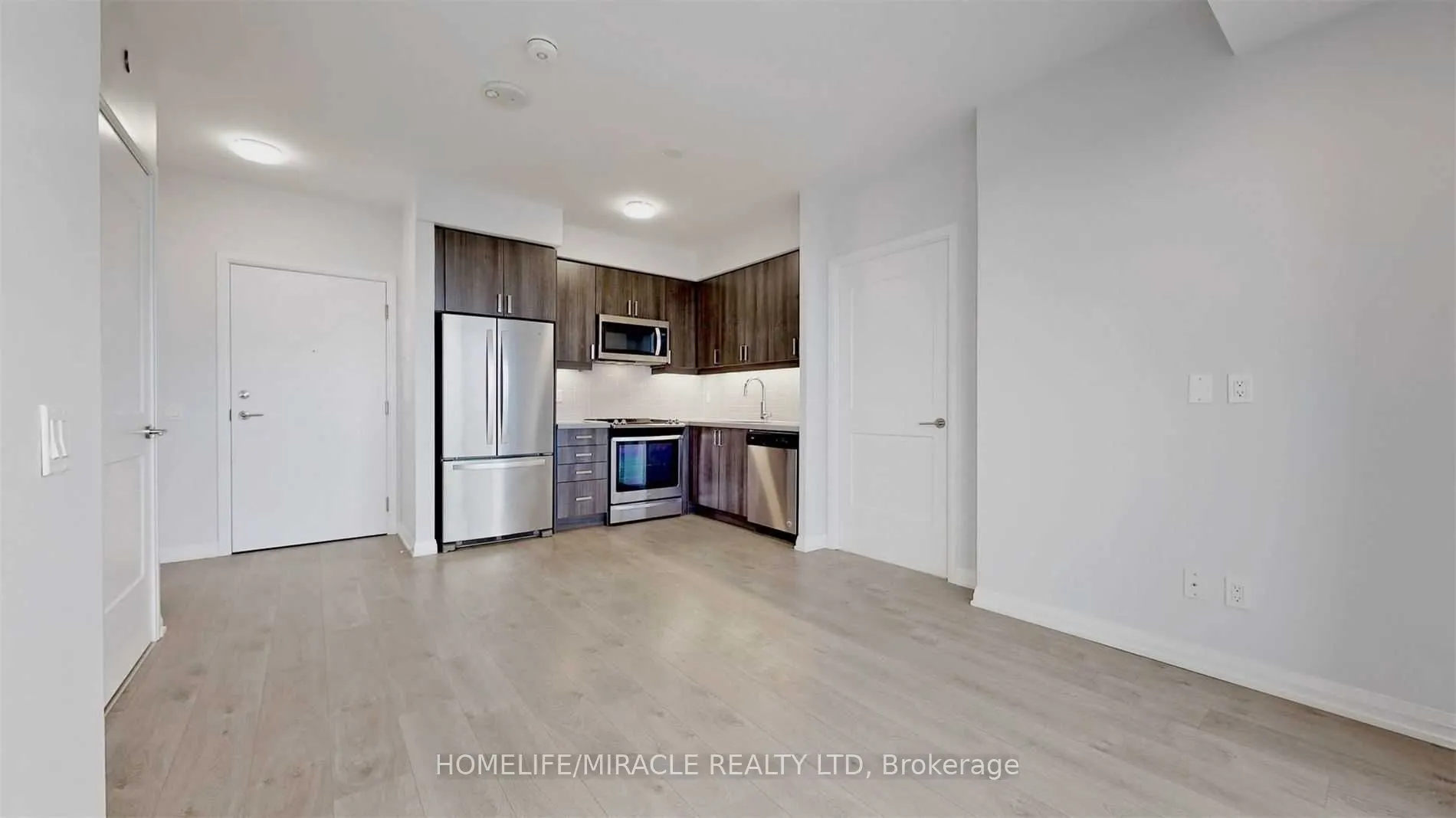 7895 Jane Street, #2914