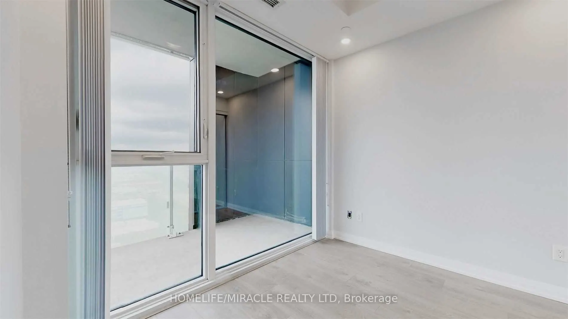 7895 Jane Street, #2914