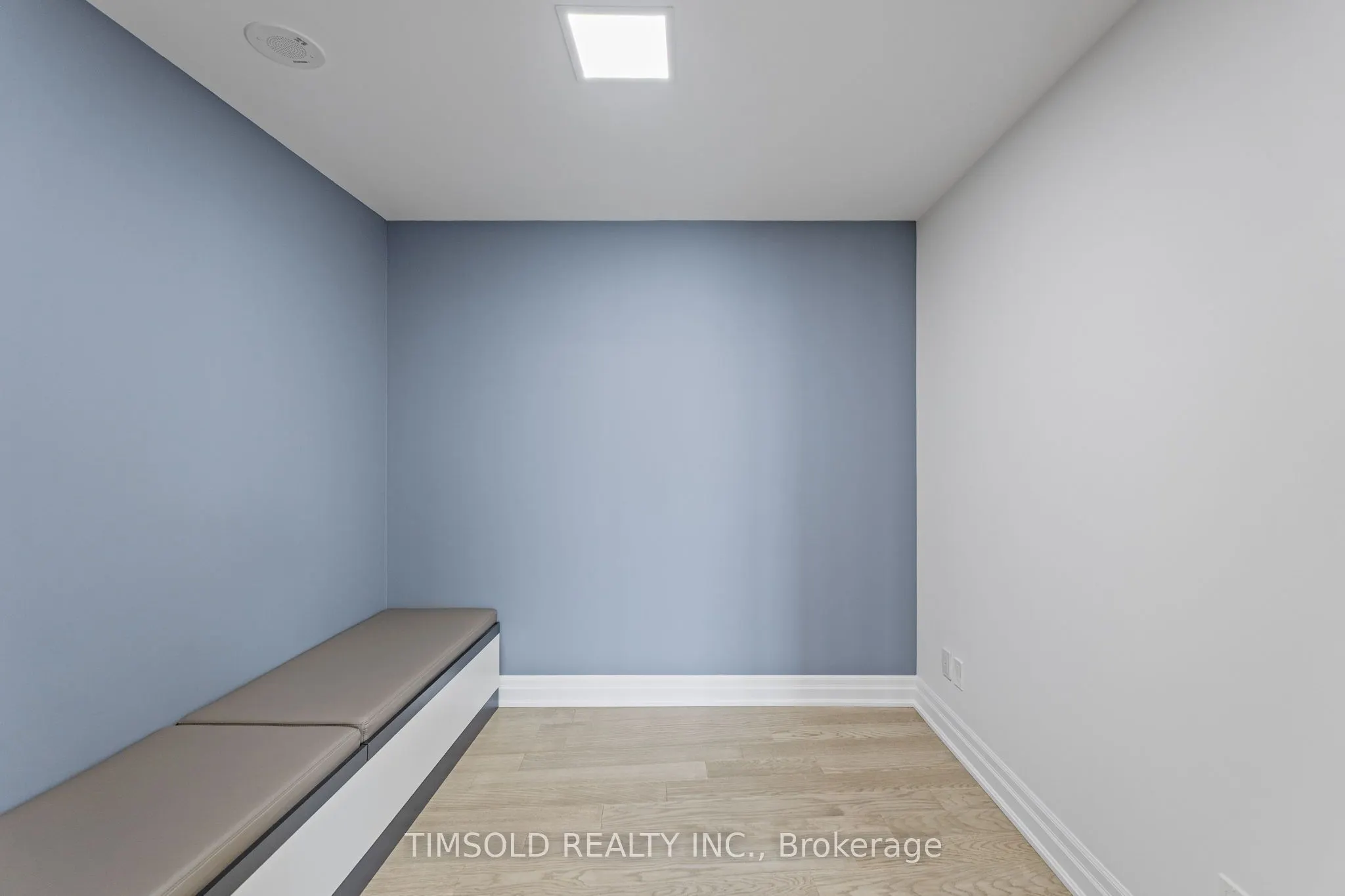 10 Rouge Valley Drive W, #722
