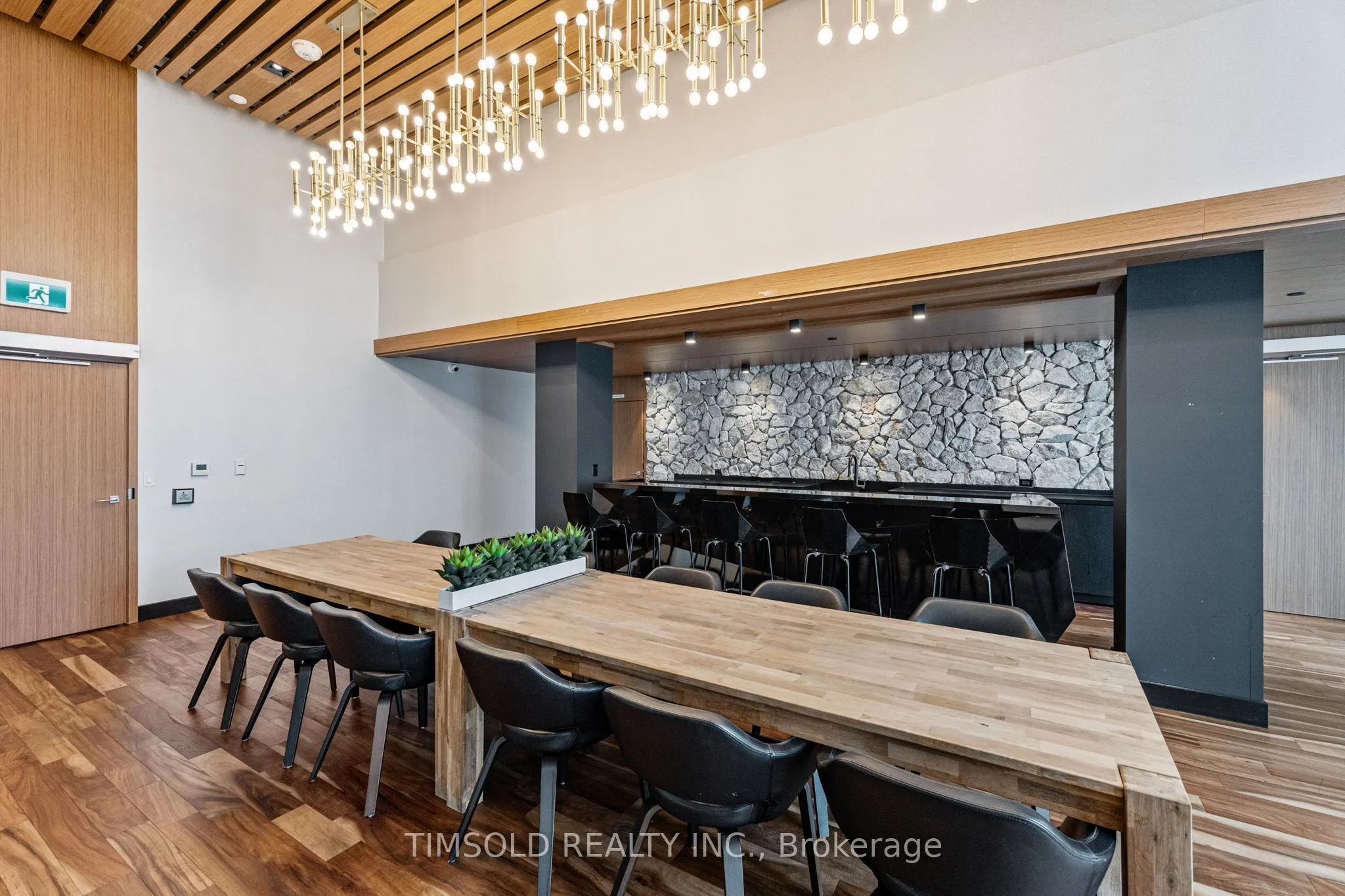10 Rouge Valley Drive W, #722