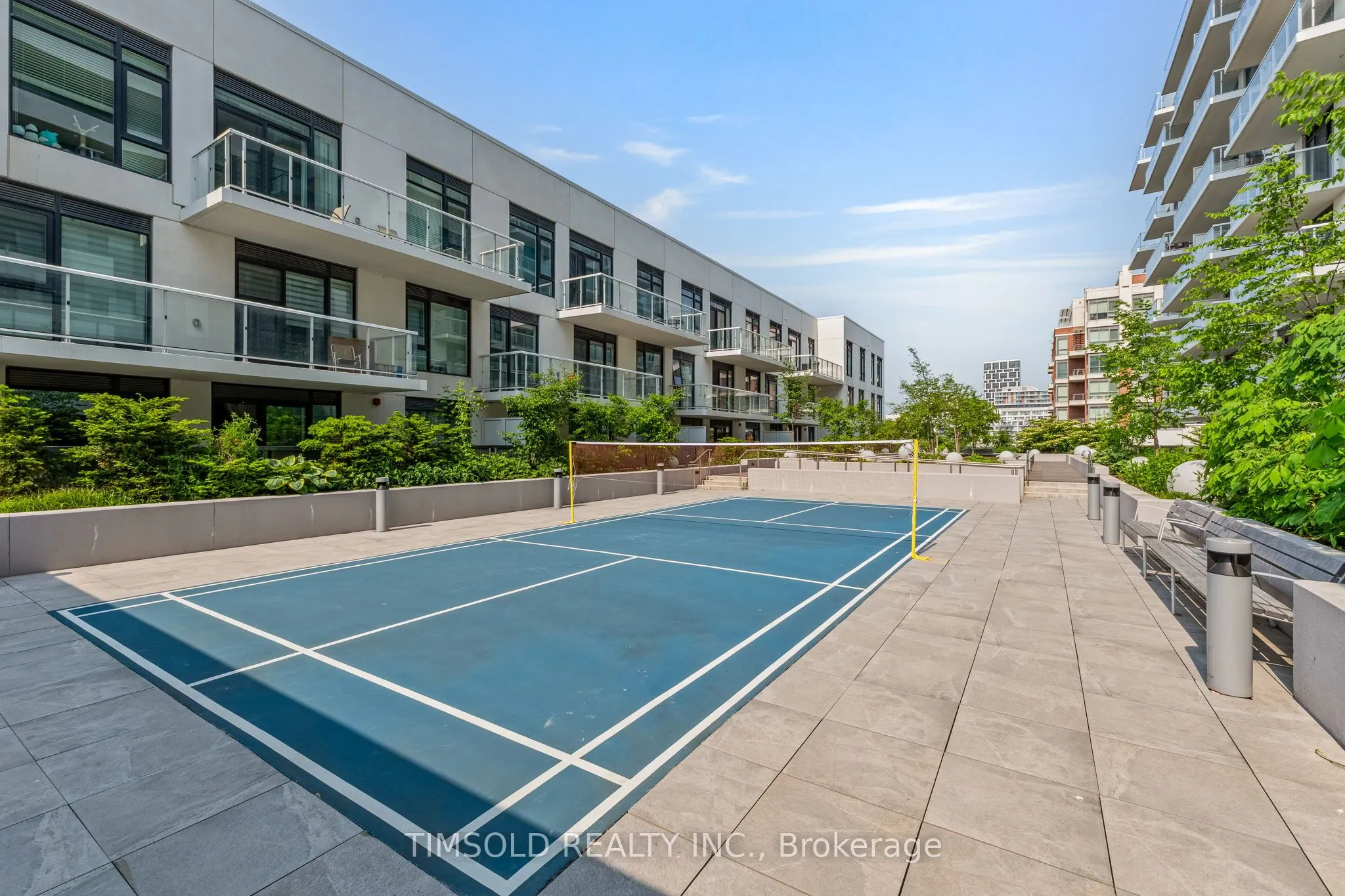10 Rouge Valley Drive W, #722