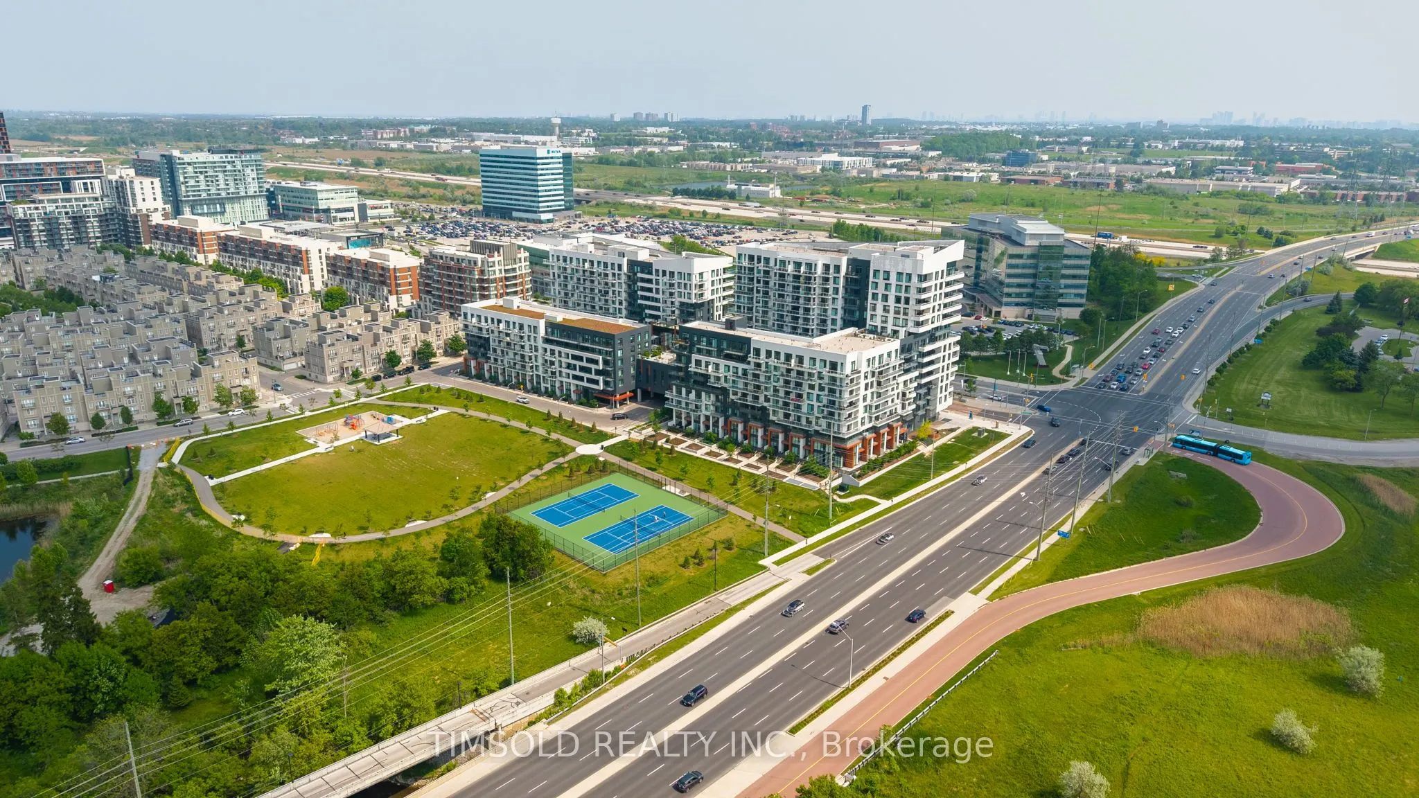 10 Rouge Valley Drive W, #722