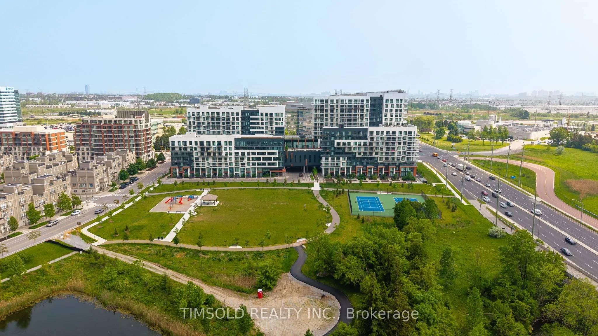 10 Rouge Valley Drive W, #722