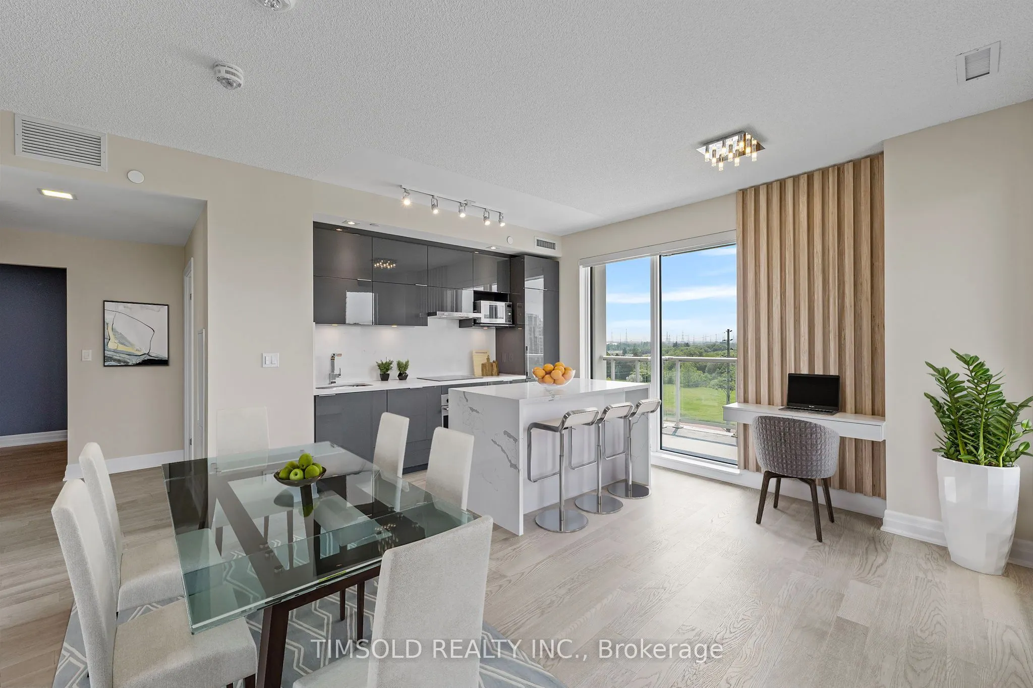 10 Rouge Valley Drive W, #722