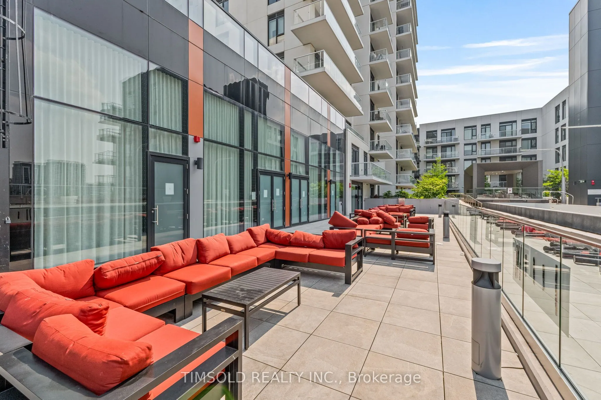 10 Rouge Valley Drive W, #722