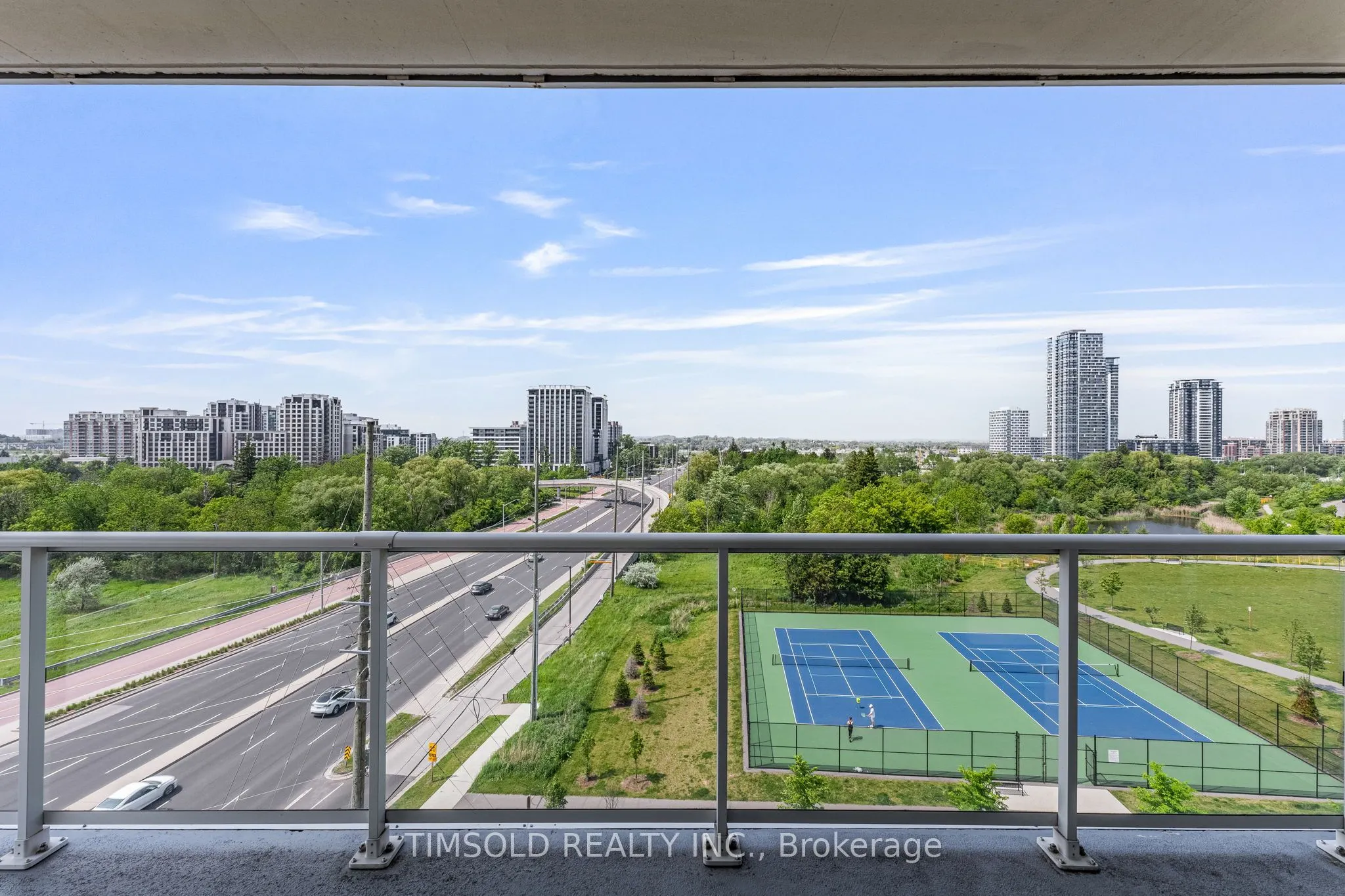 10 Rouge Valley Drive W, #722