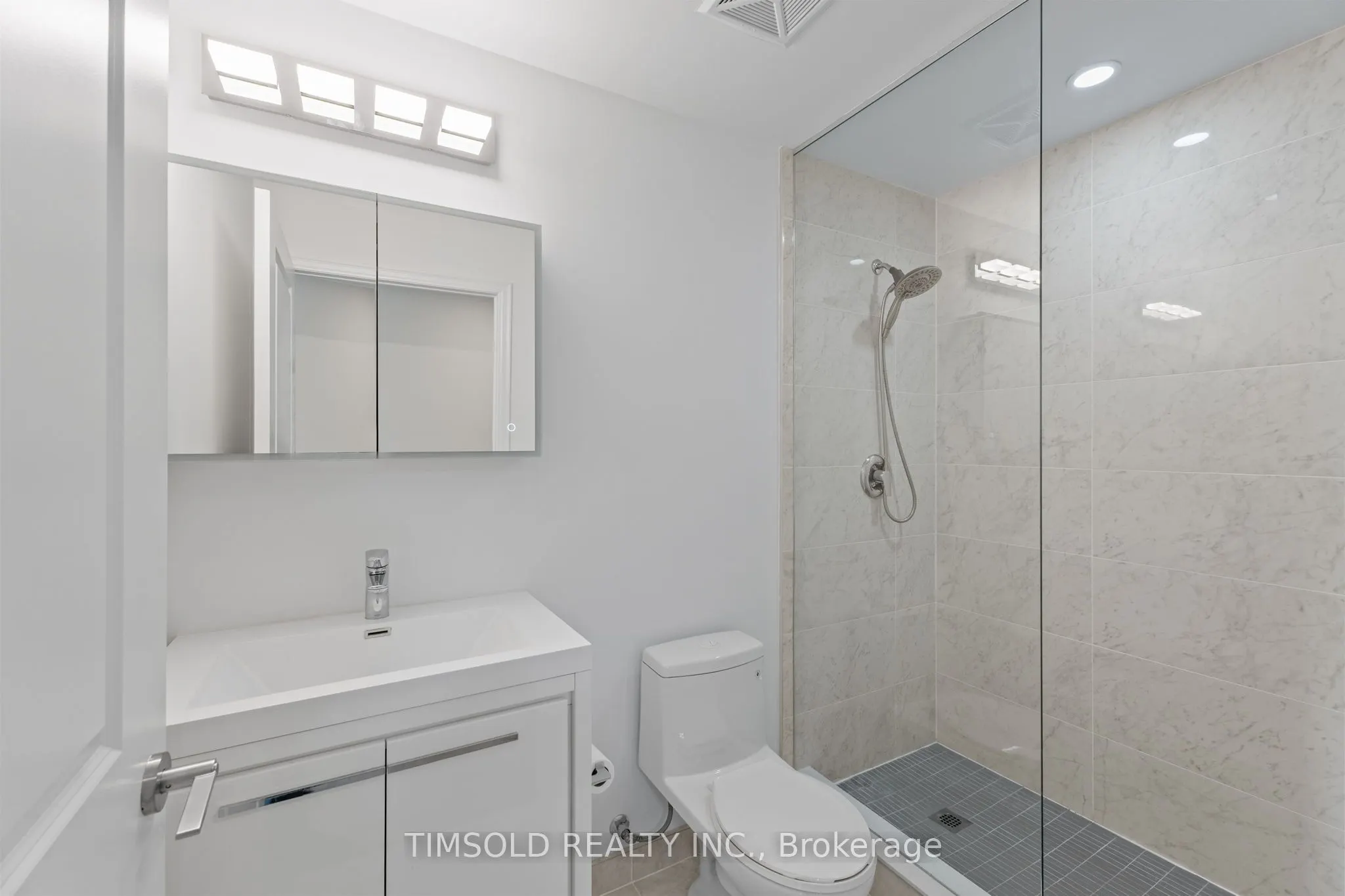 10 Rouge Valley Drive W, #722