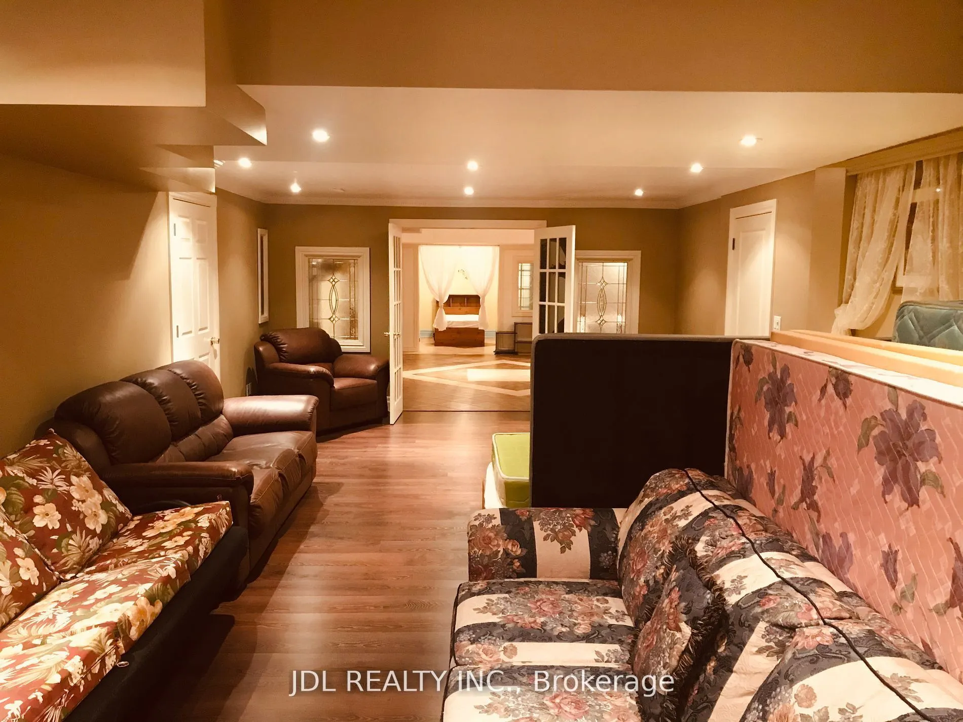15 Lake Woods Drive