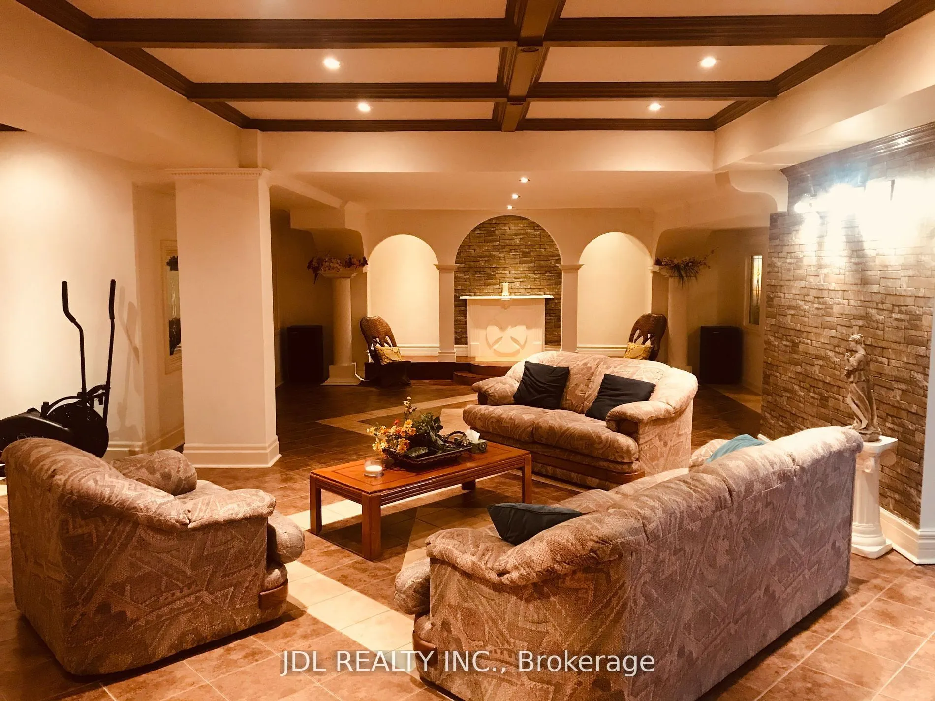 15 Lake Woods Drive