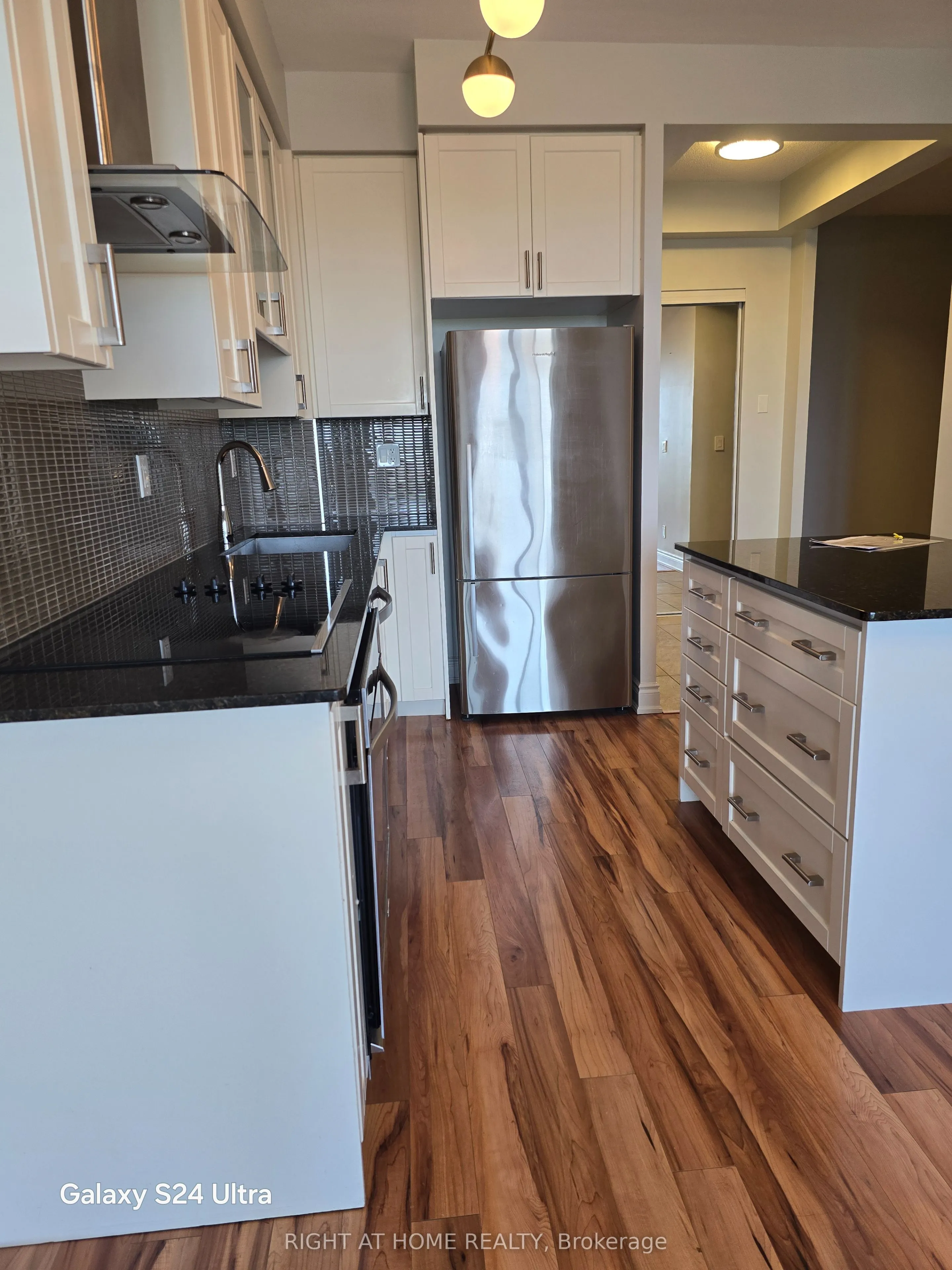 9088 Yonge Street, #907
