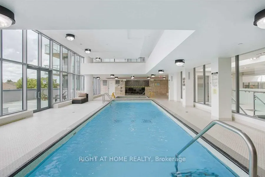 9088 Yonge Street, #907
