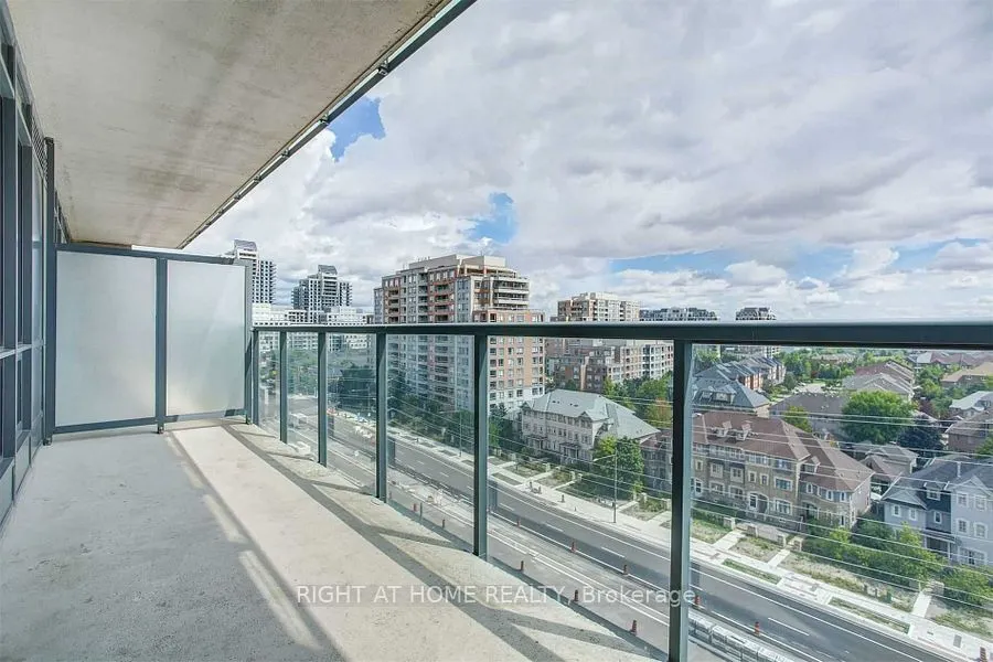 9088 Yonge Street, #907