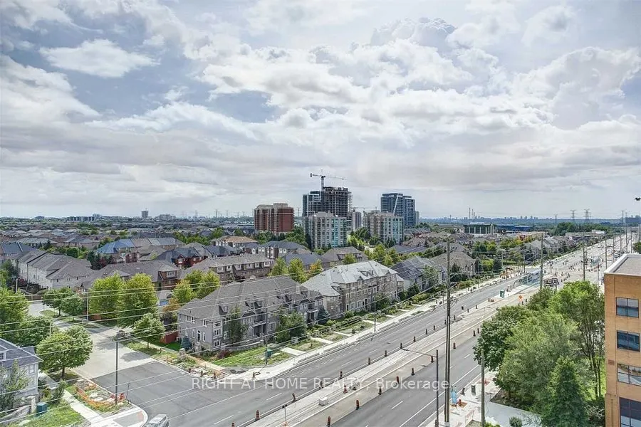 9088 Yonge Street, #907