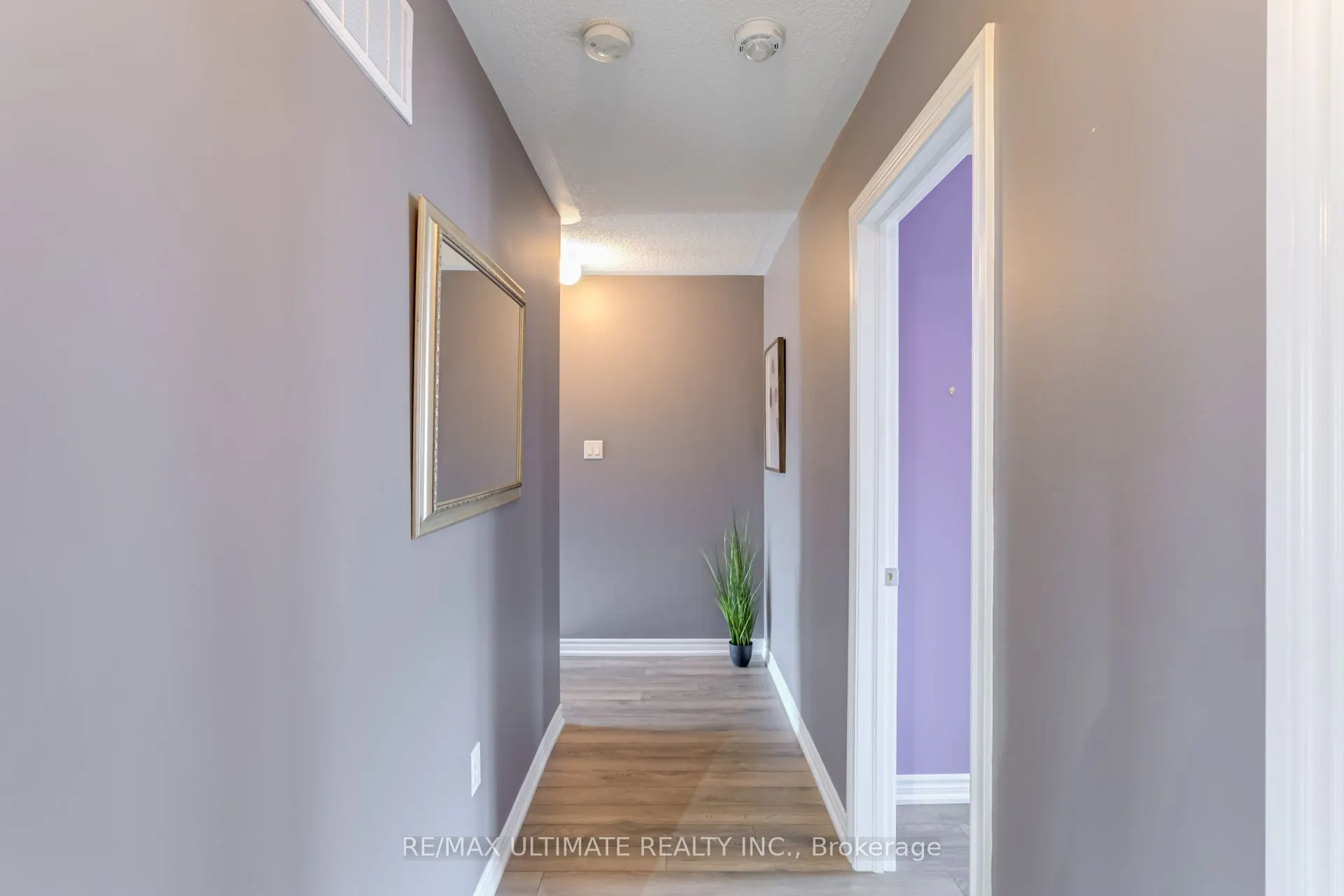 6 Daniele Crescent