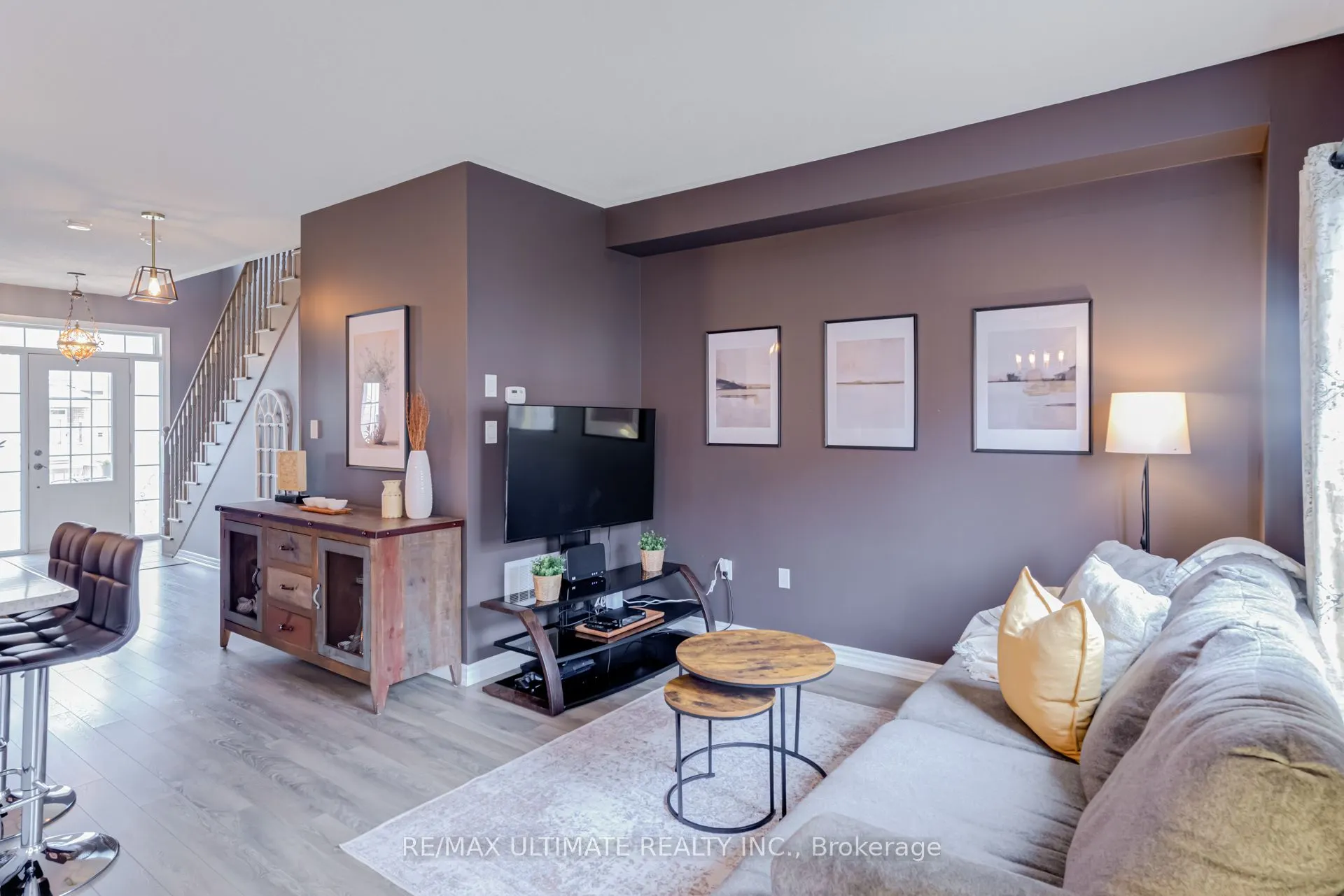 6 Daniele Crescent