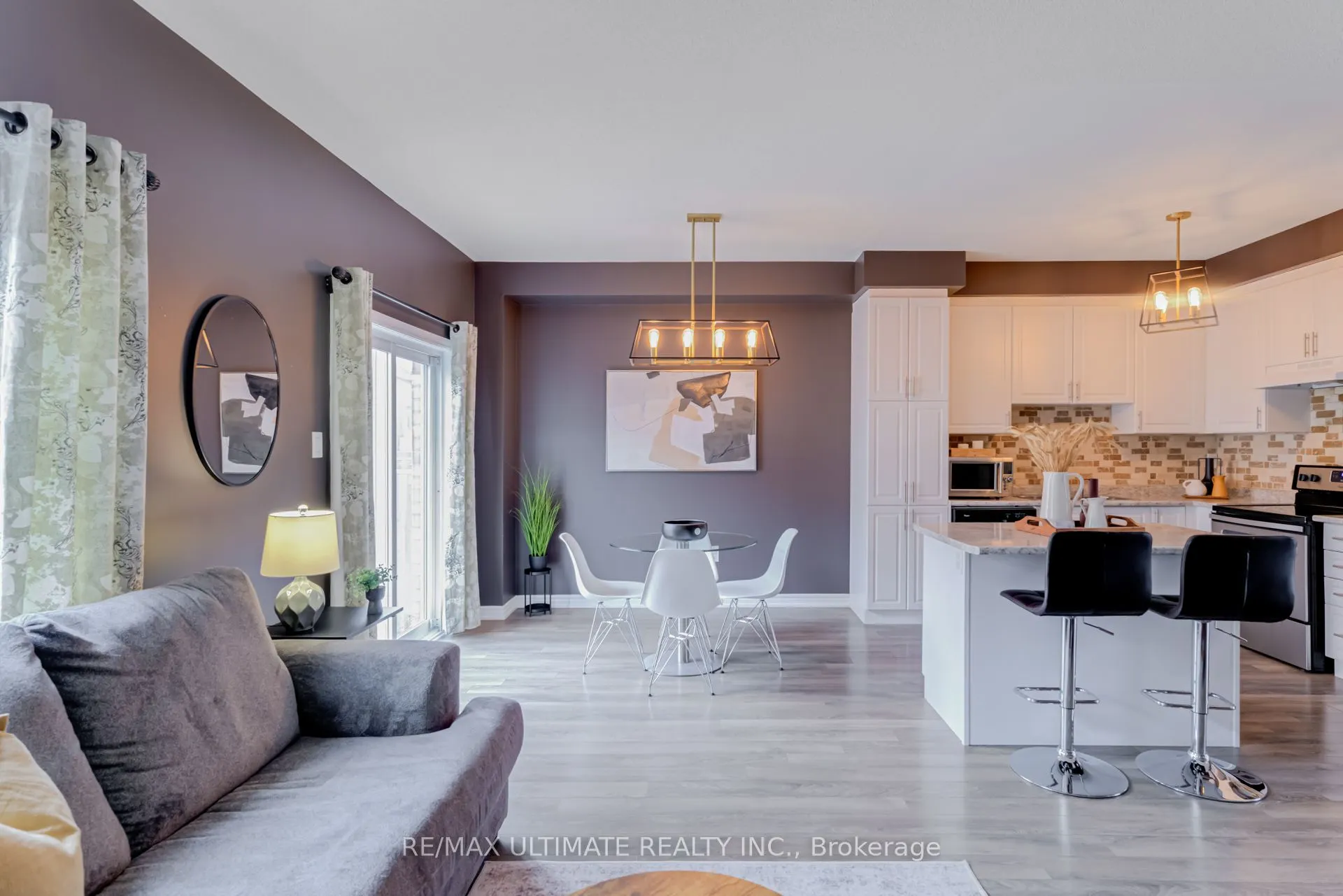 6 Daniele Crescent