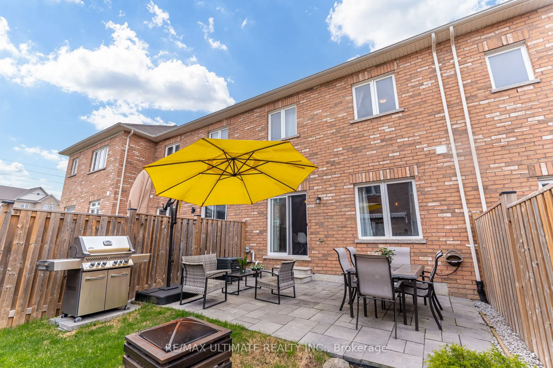 6 Daniele Crescent