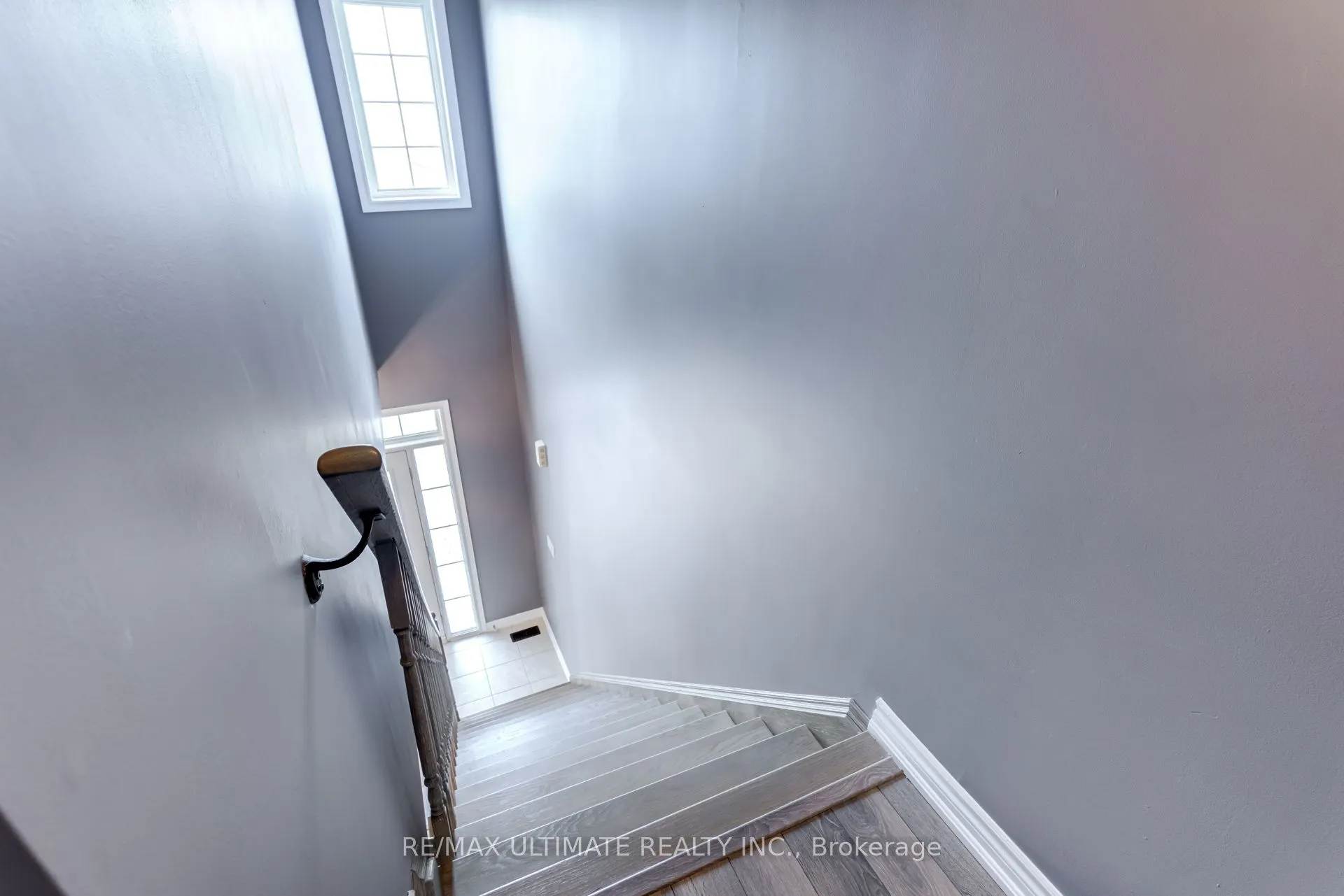 6 Daniele Crescent