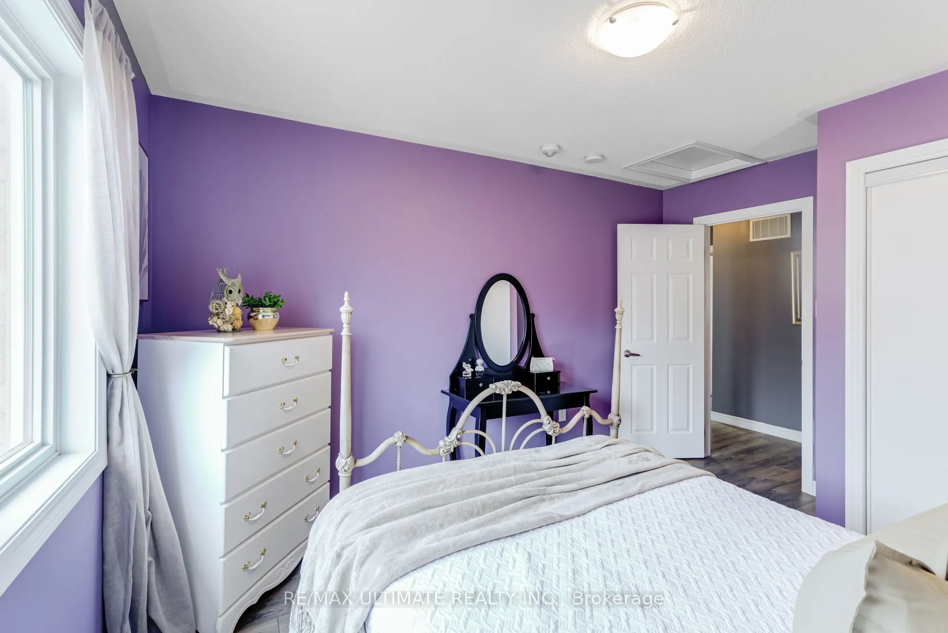 6 Daniele Crescent