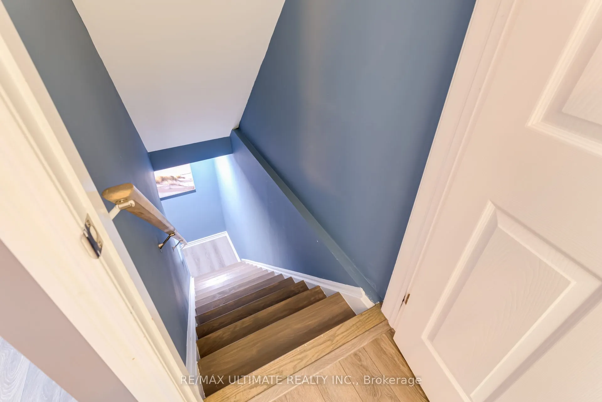 6 Daniele Crescent
