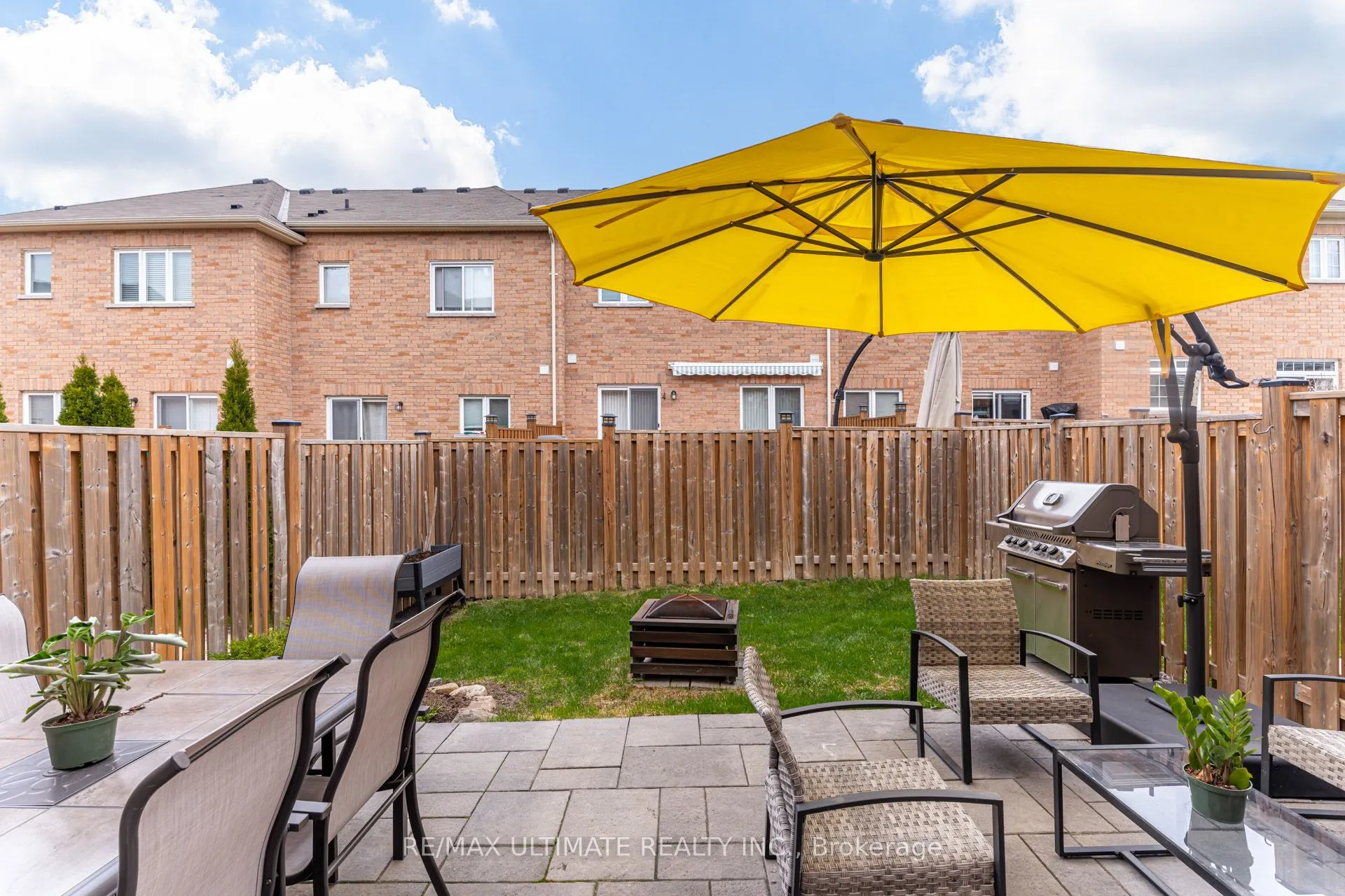 6 Daniele Crescent