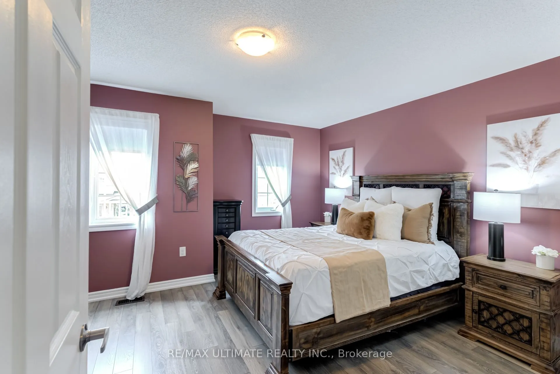 6 Daniele Crescent