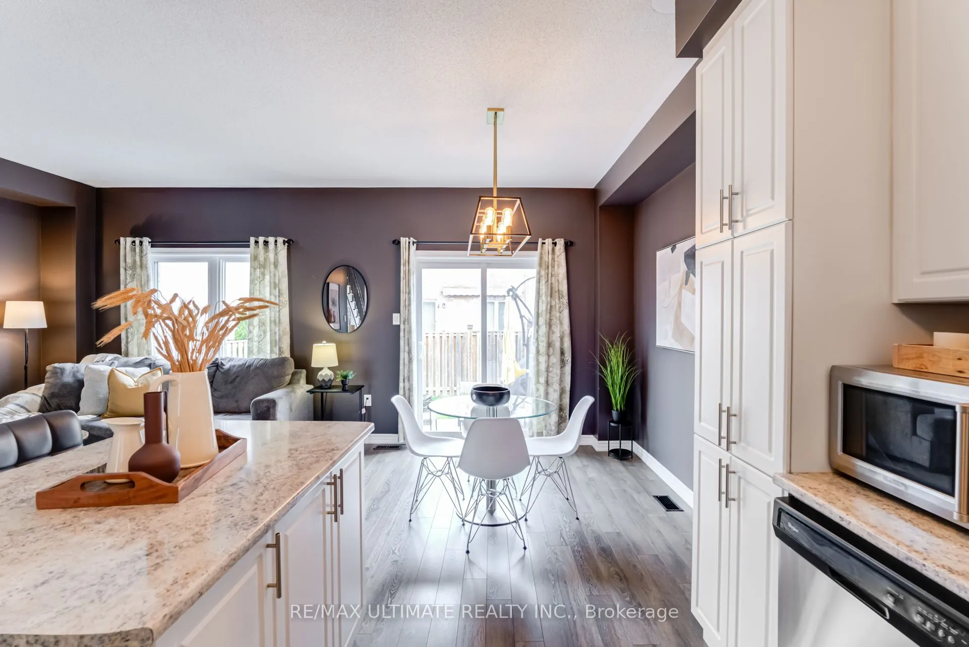 6 Daniele Crescent