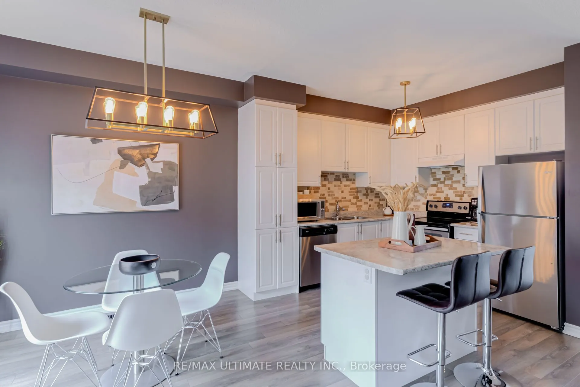 6 Daniele Crescent