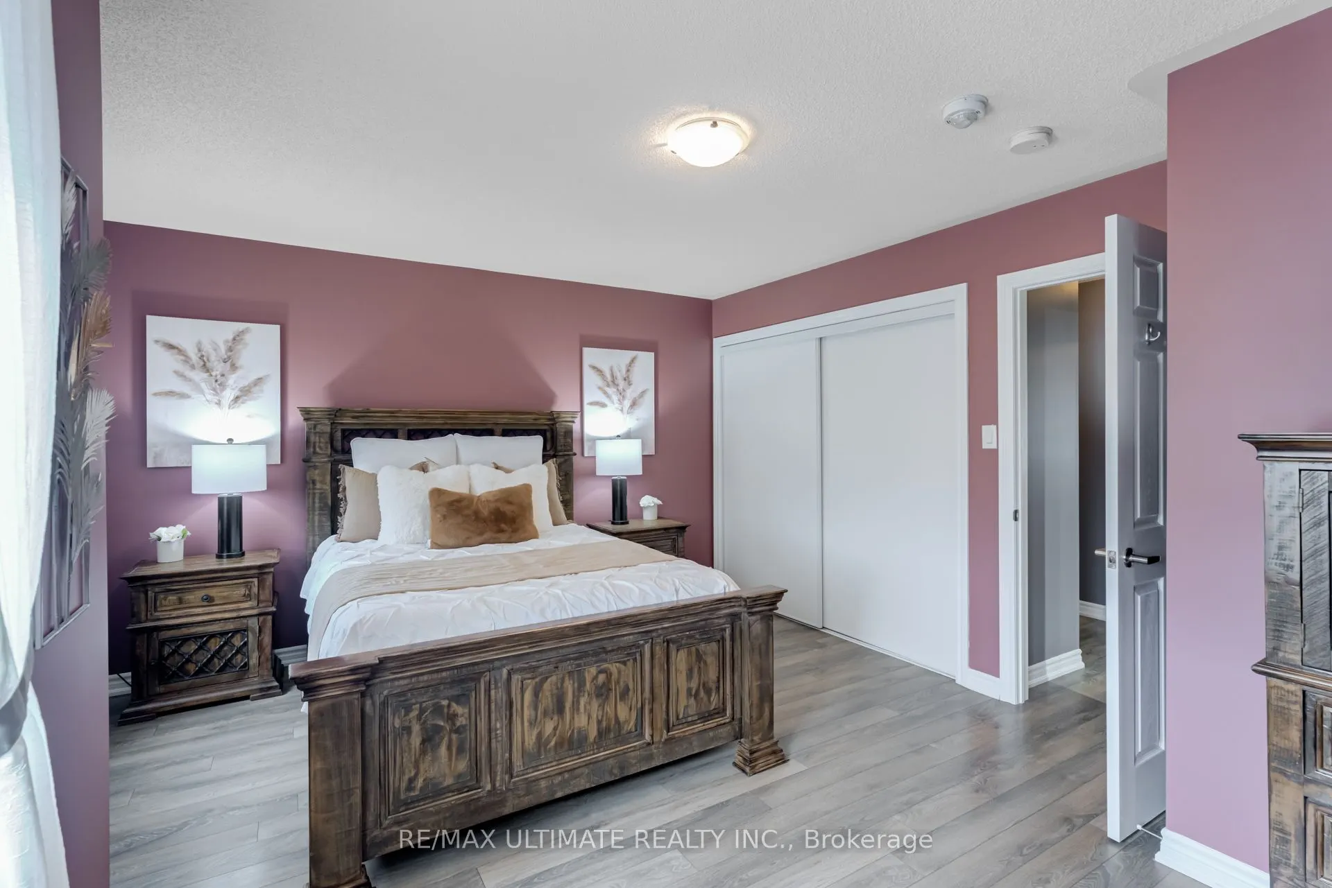 6 Daniele Crescent