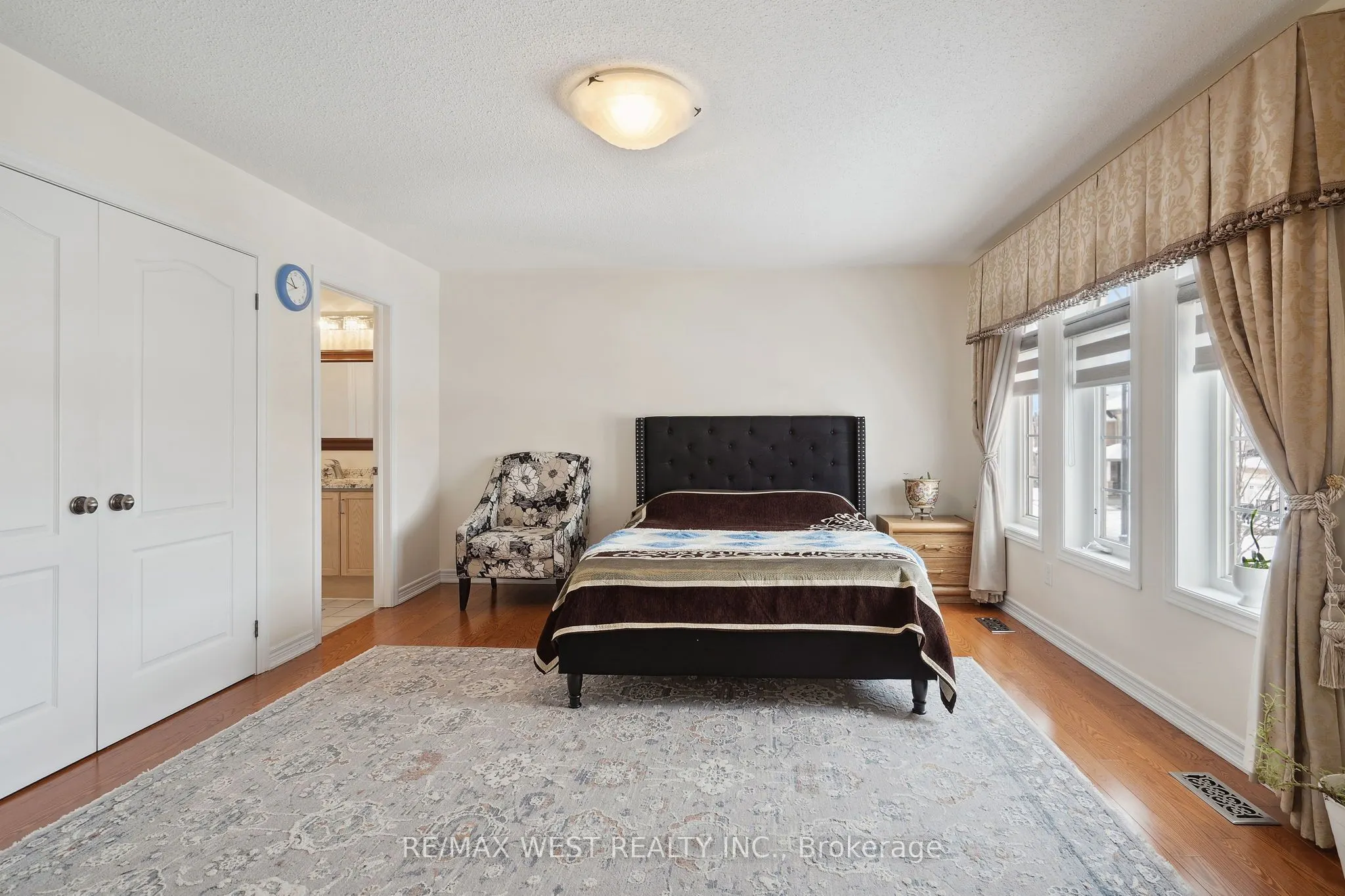126 Josephine Road W