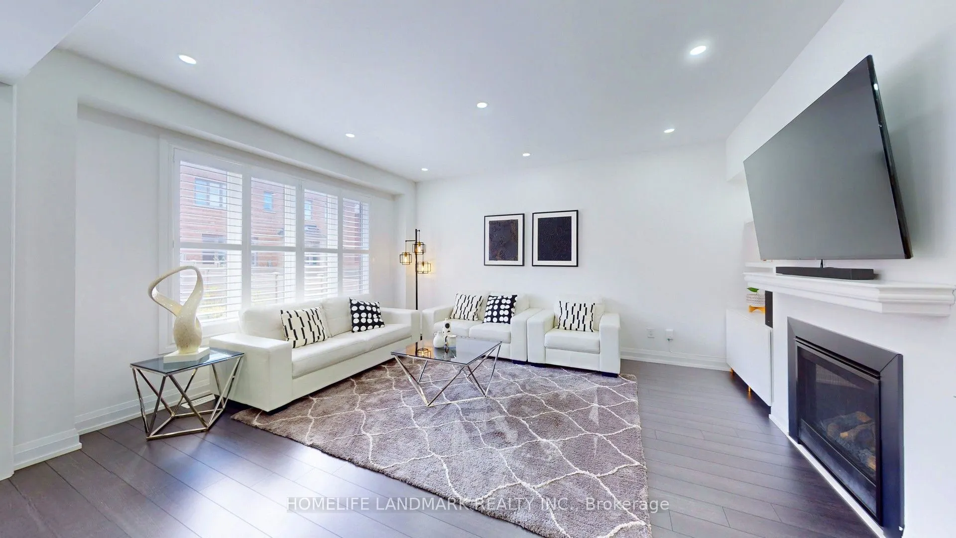 51 Crimson King Way