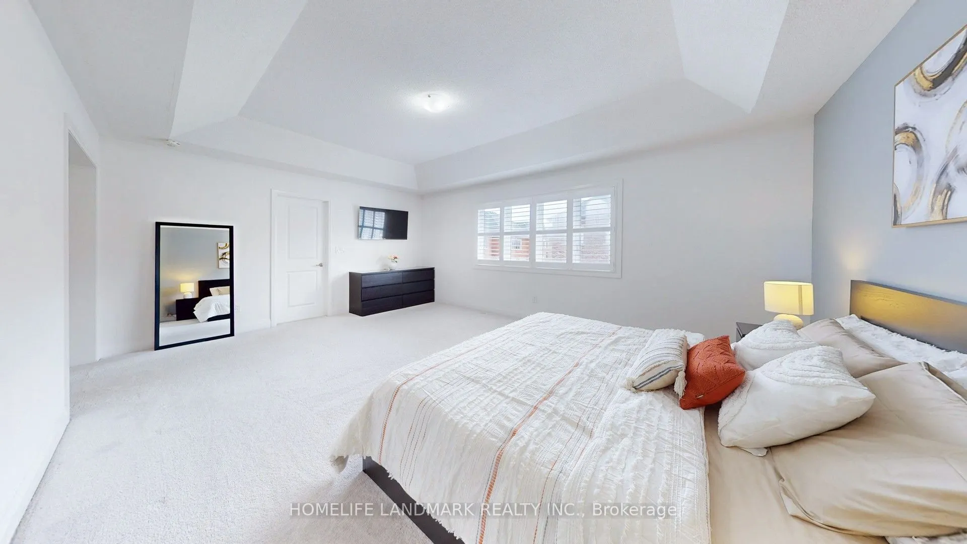 51 Crimson King Way